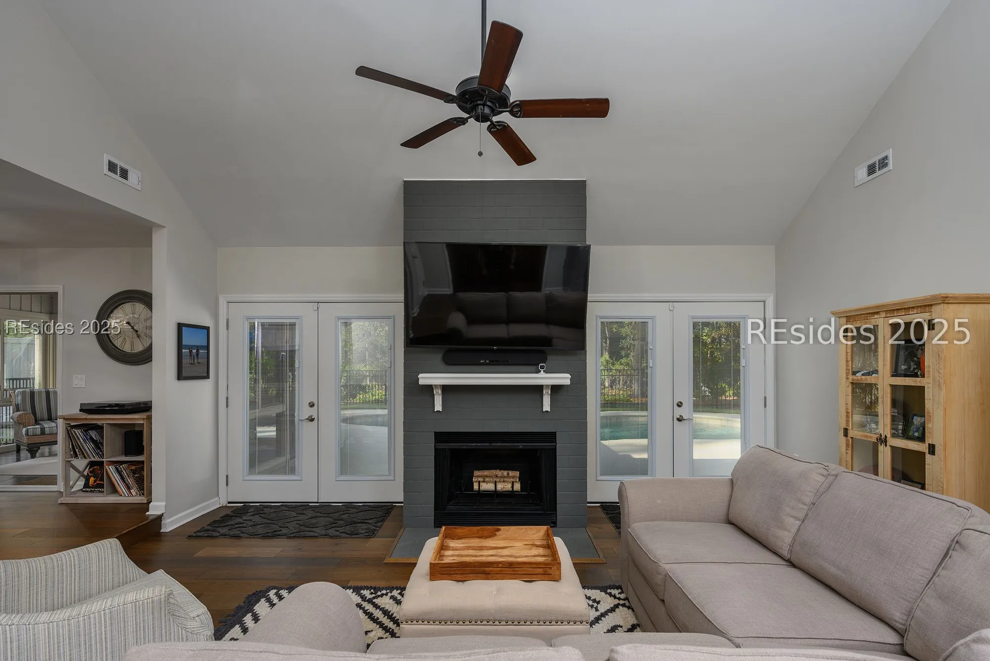 Property Slideshow image 7 of 47 | 20 edgewood dr, Hilton Head Island, SC, 29926