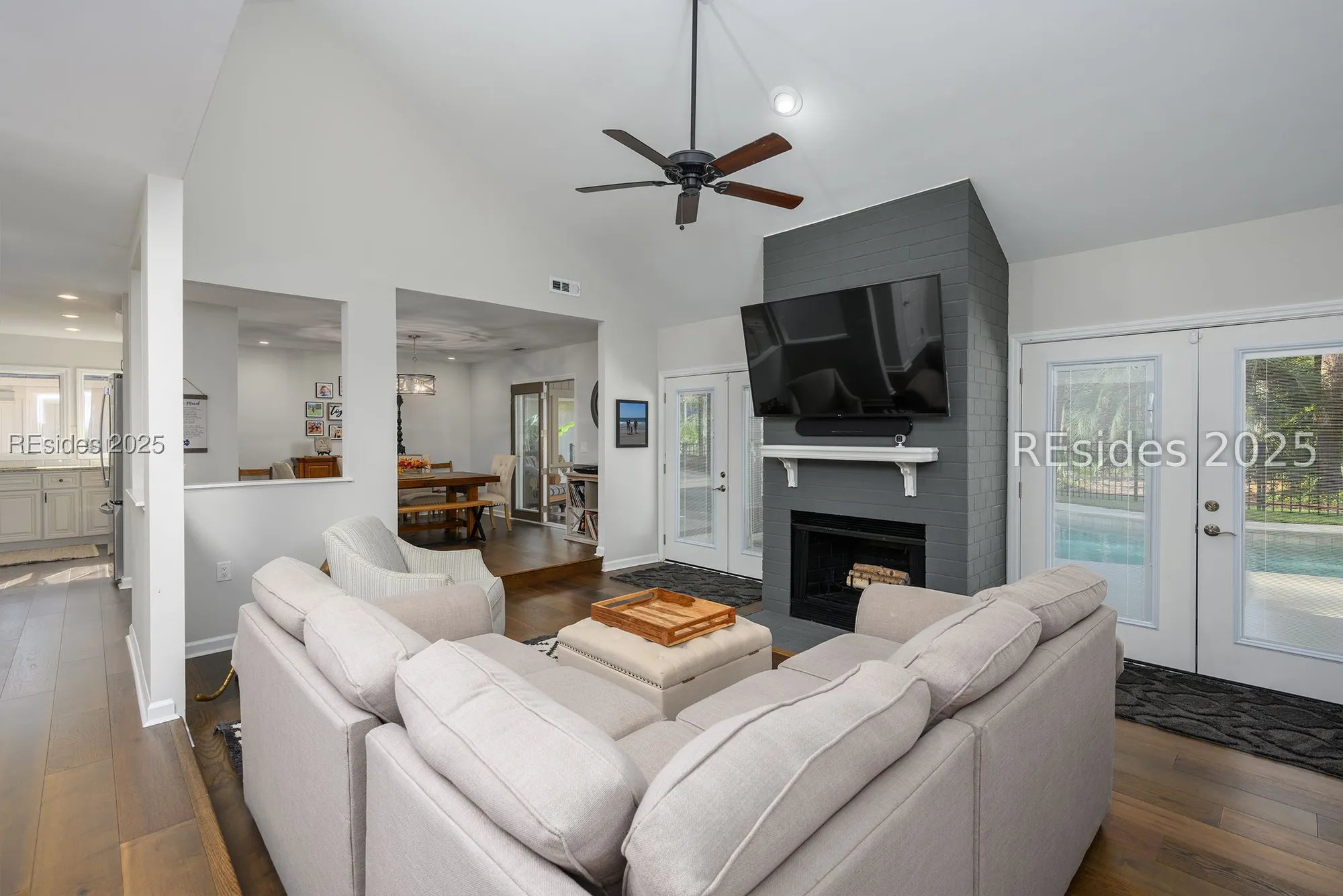 Property Slideshow image 8 of 47 | 20 edgewood dr, Hilton Head Island, SC, 29926