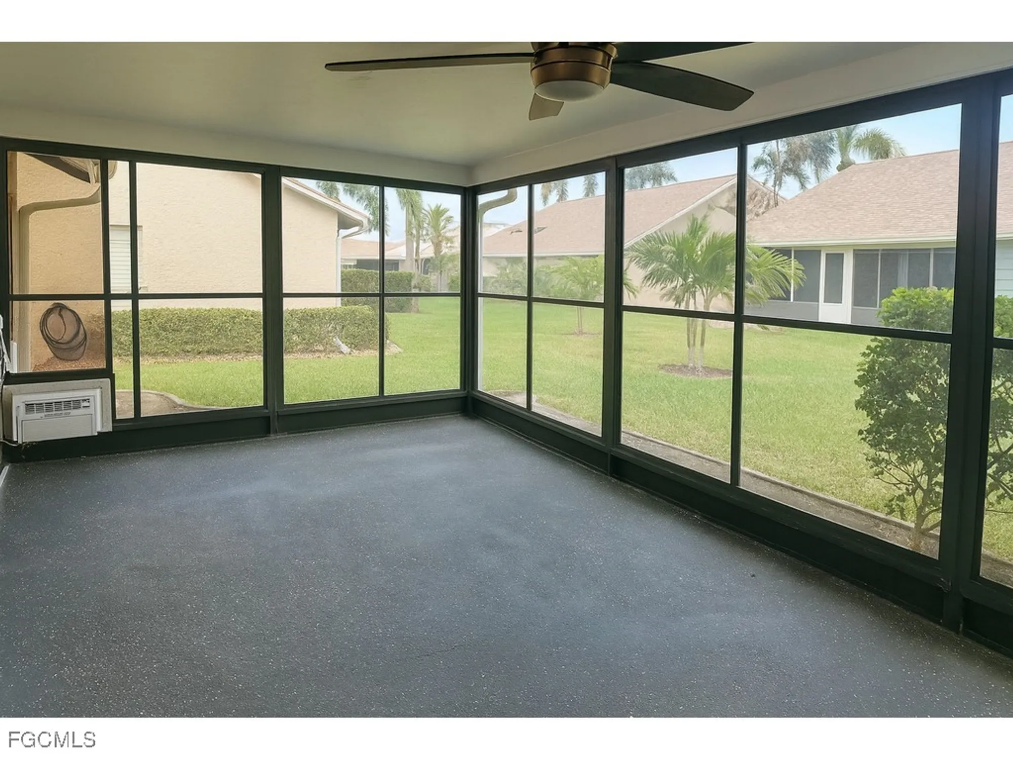 Property Slideshow image 15 of 28 | 11091 caravel cir, Fort Myers, FL, 33908