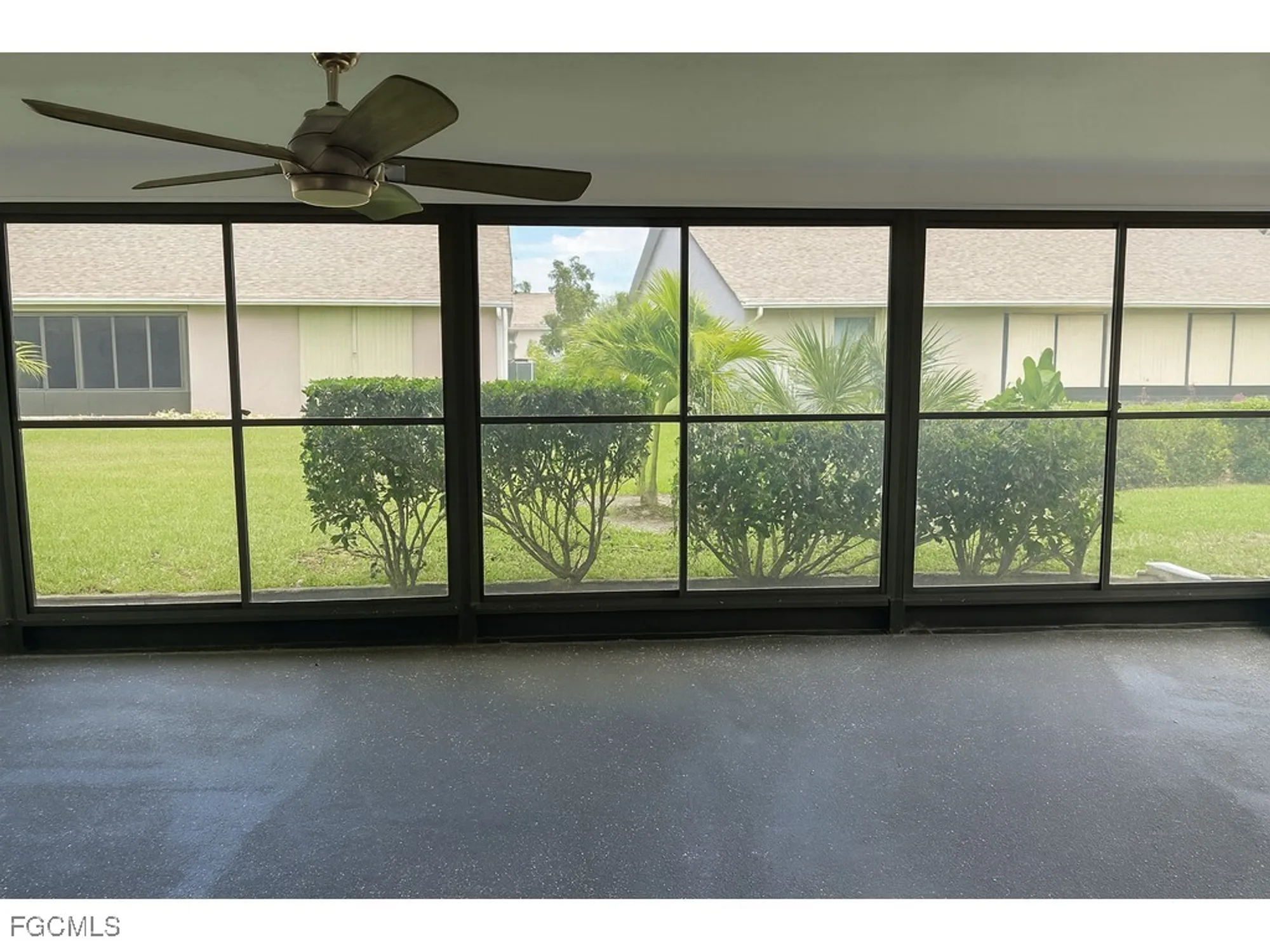 Property Slideshow image 16 of 28 | 11091 caravel cir, Fort Myers, FL, 33908