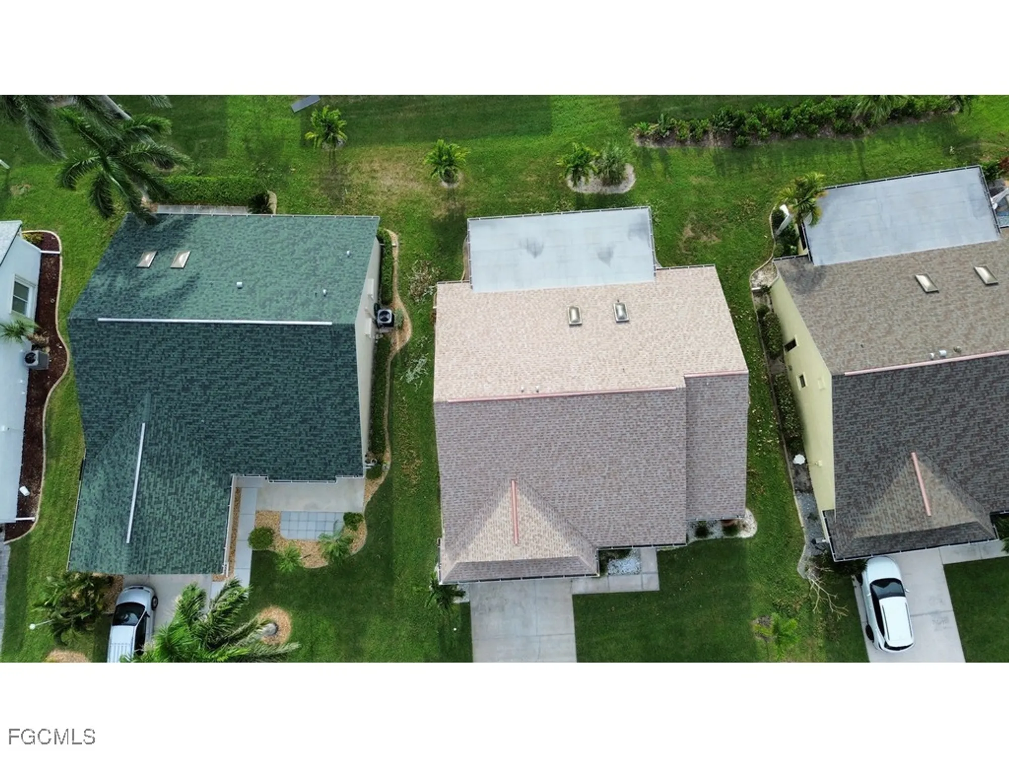 Property Slideshow image 18 of 28 | 11091 caravel cir, Fort Myers, FL, 33908