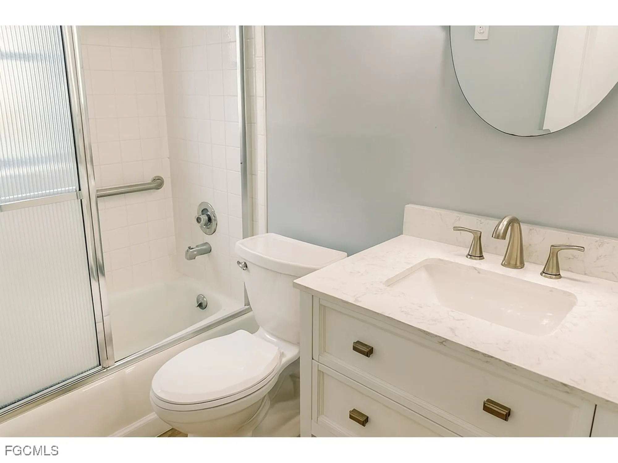 Property Slideshow image 13 of 28 | 11091 caravel cir, Fort Myers, FL, 33908