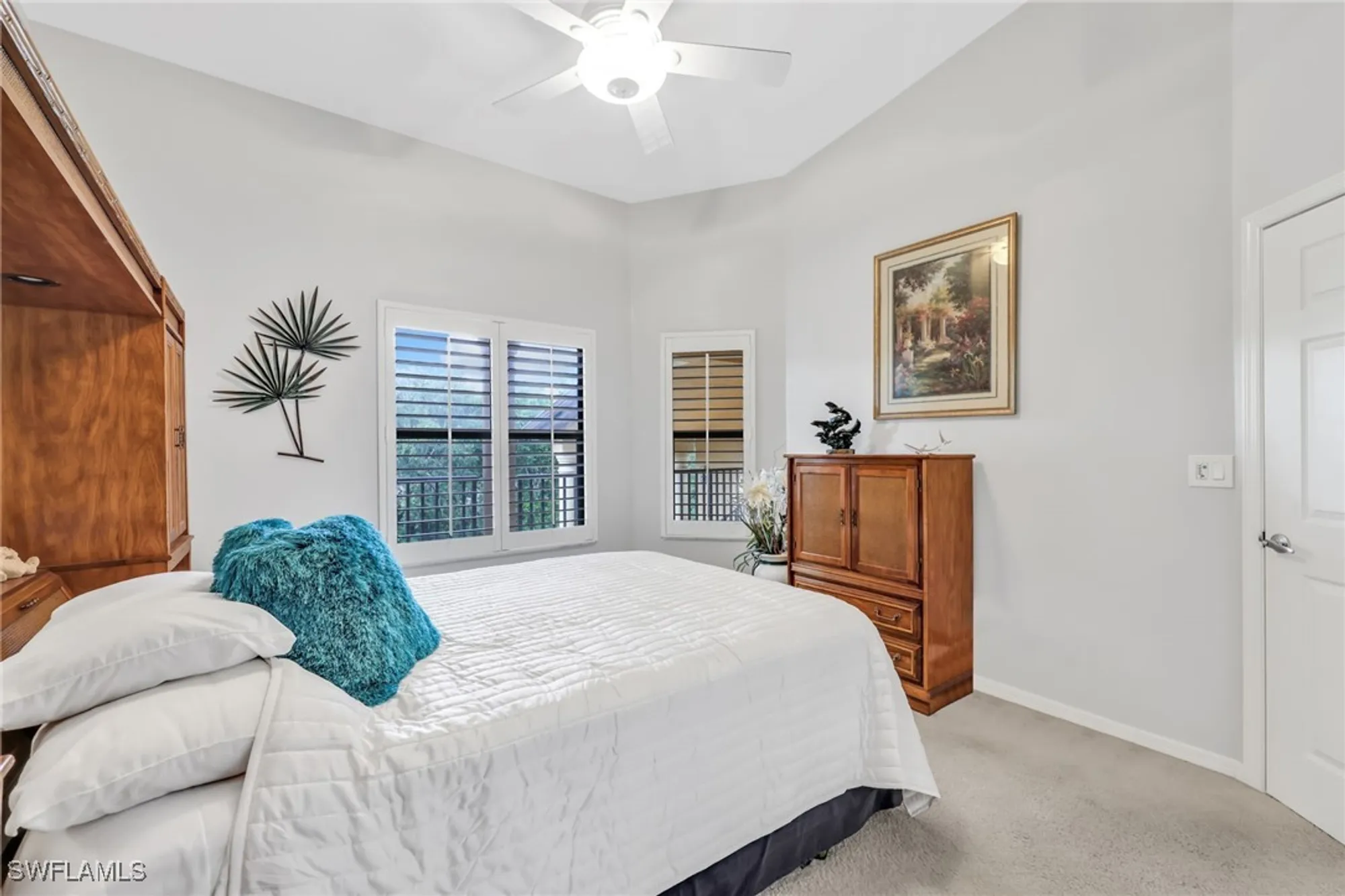 Property Slideshow image 19 of 23 | 195 vintage cir 402, Naples, FL, 34119