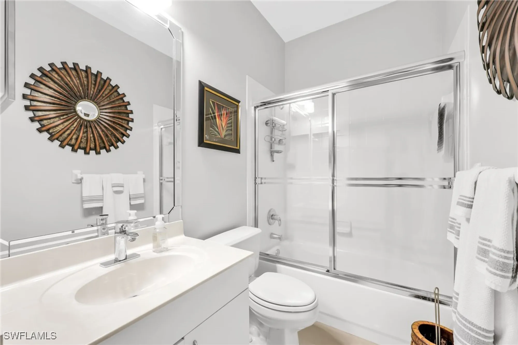 Property Slideshow image 20 of 23 | 195 vintage cir 402, Naples, FL, 34119