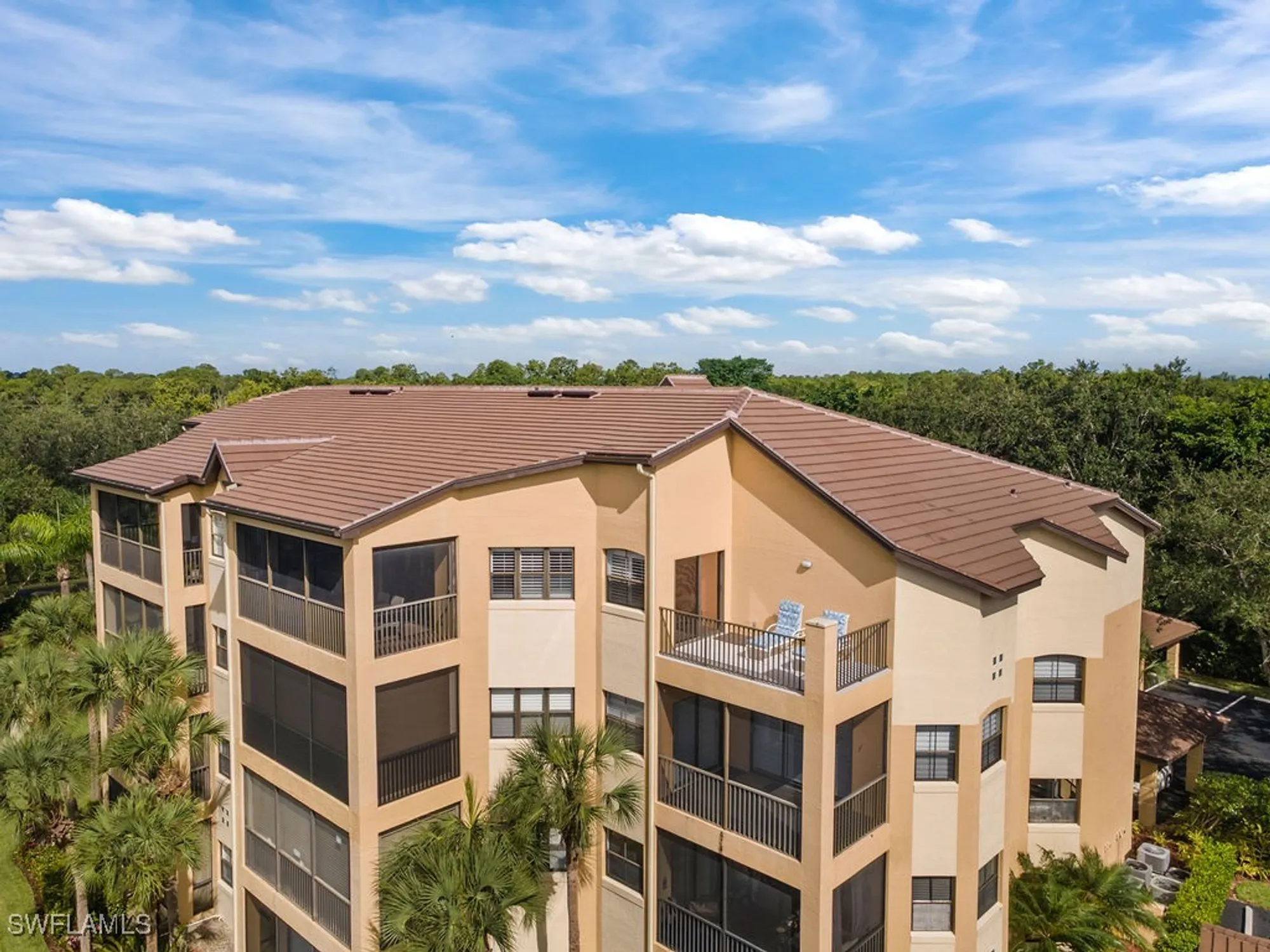 Property Slideshow image 21 of 23 | 195 vintage cir 402, Naples, FL, 34119