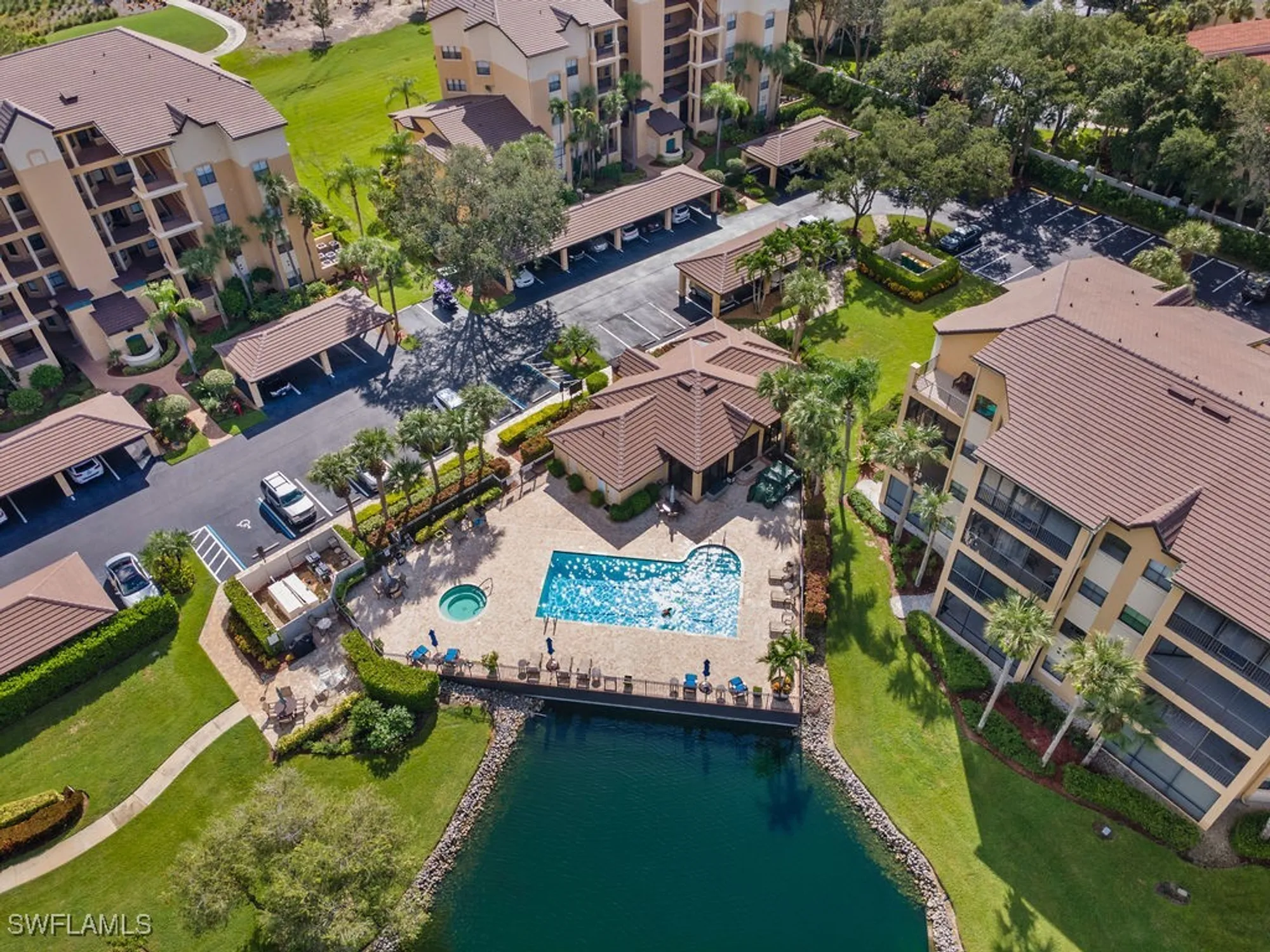 Property Slideshow image 22 of 23 | 195 vintage cir 402, Naples, FL, 34119