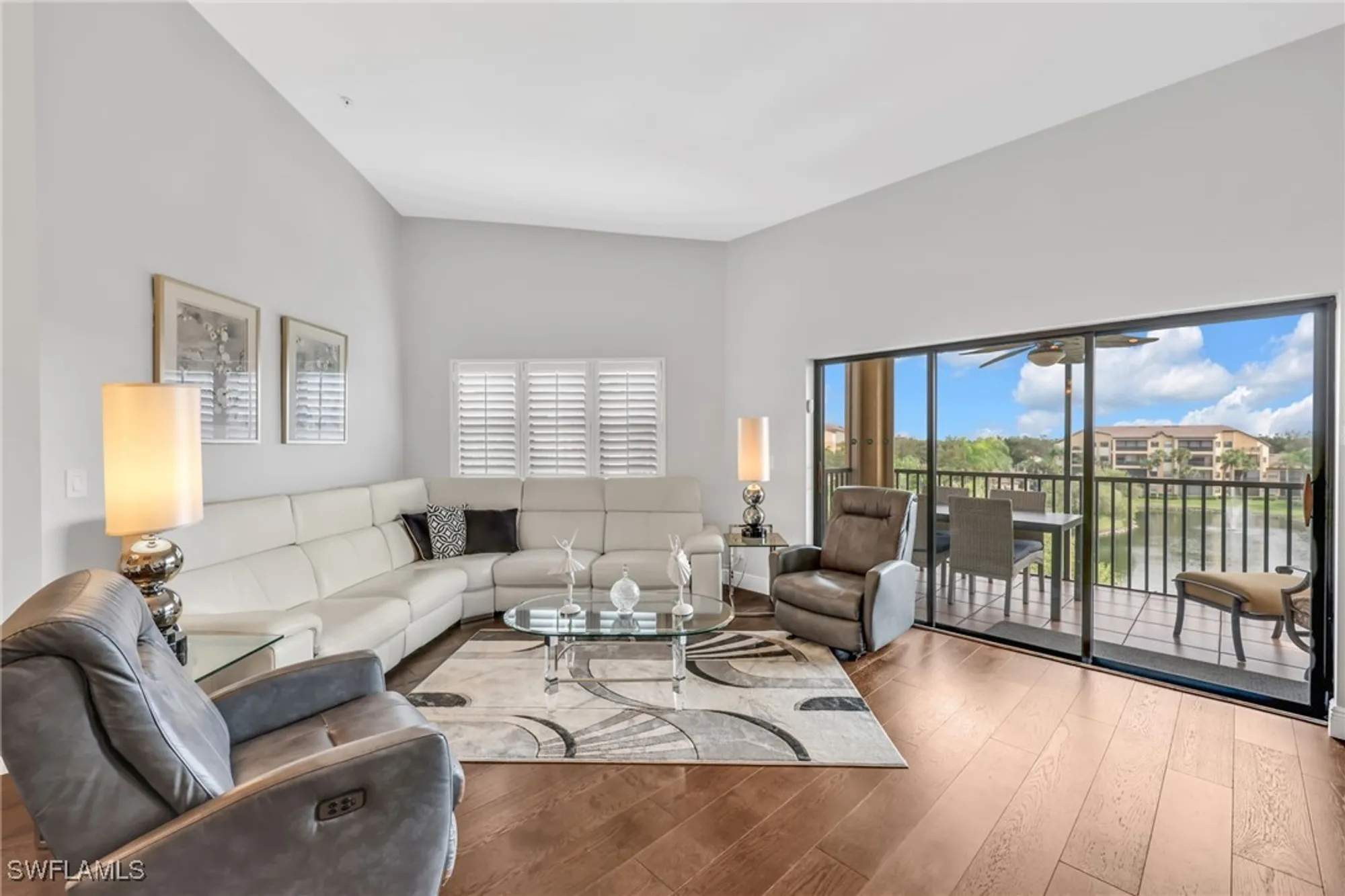 Property Slideshow image 5 of 23 | 195 vintage cir 402, Naples, FL, 34119