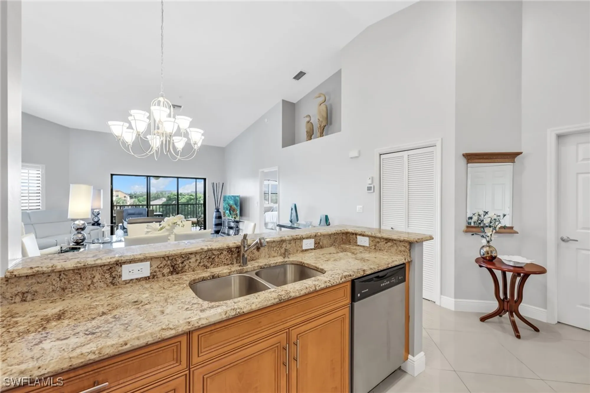 Property Slideshow image 8 of 23 | 195 vintage cir 402, Naples, FL, 34119