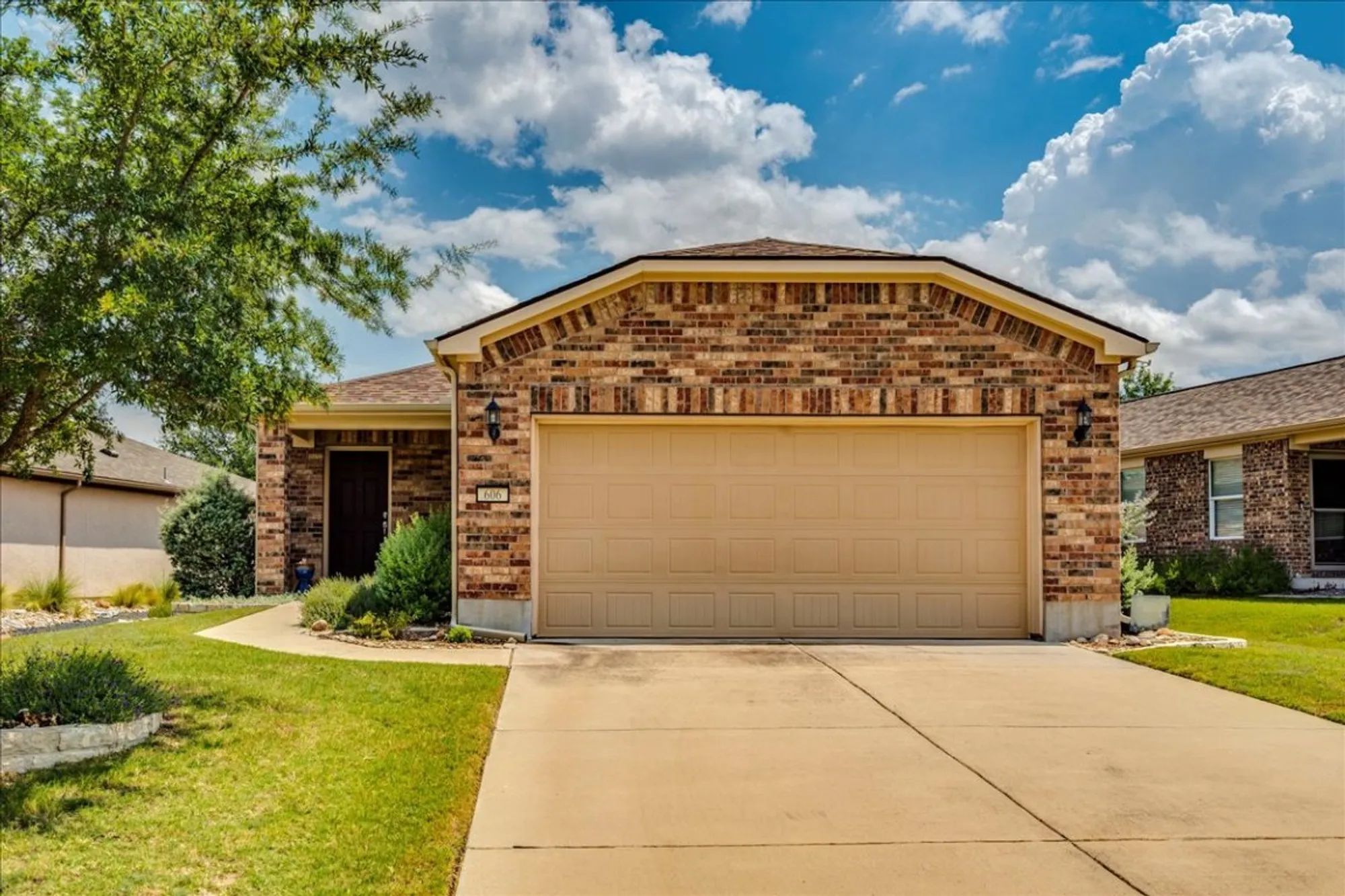 Property Slideshow image 24 of 26 | 606 salado creek ln, Georgetown, TX, 78633