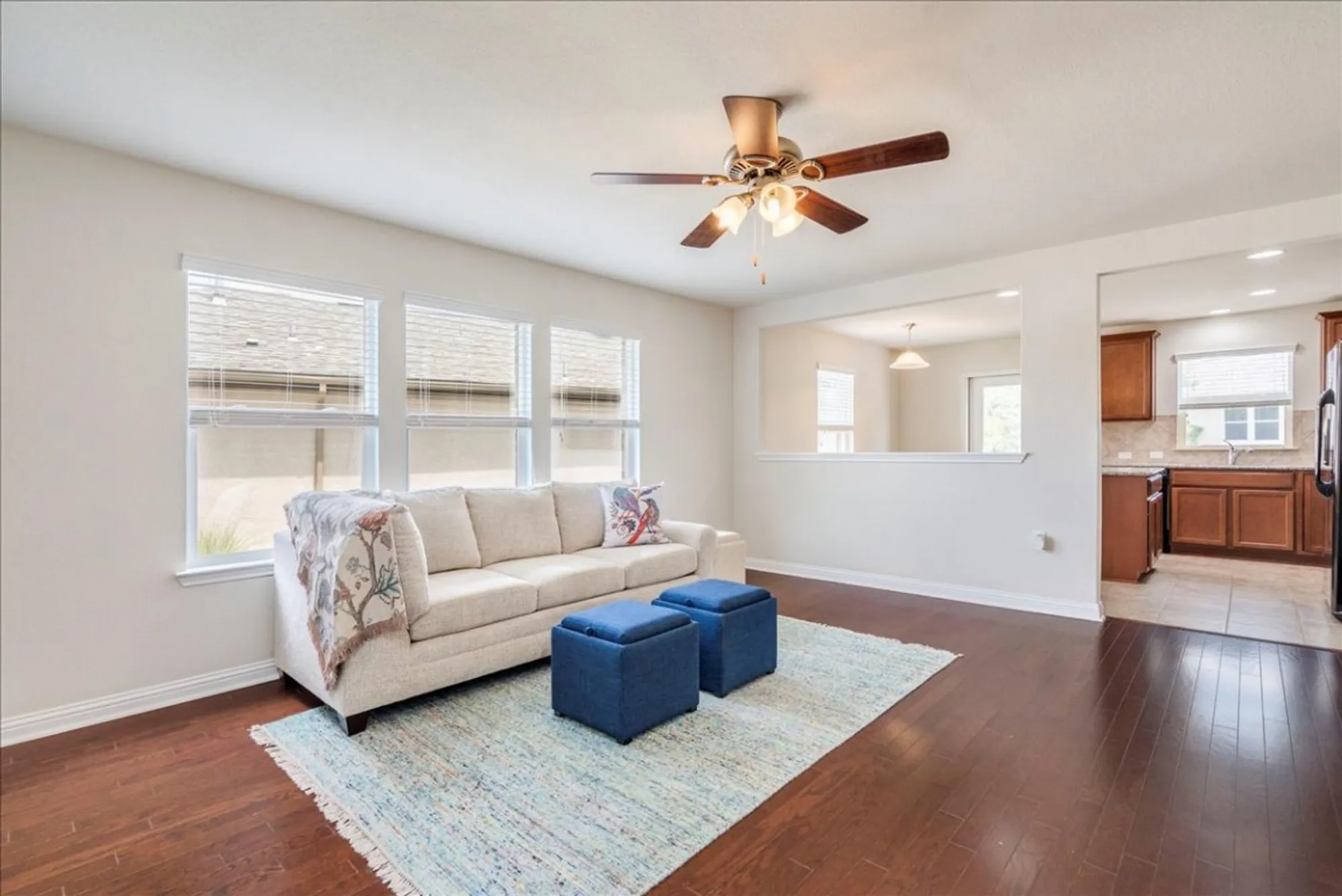 Property Slideshow image 6 of 26 | 606 salado creek ln, Georgetown, TX, 78633