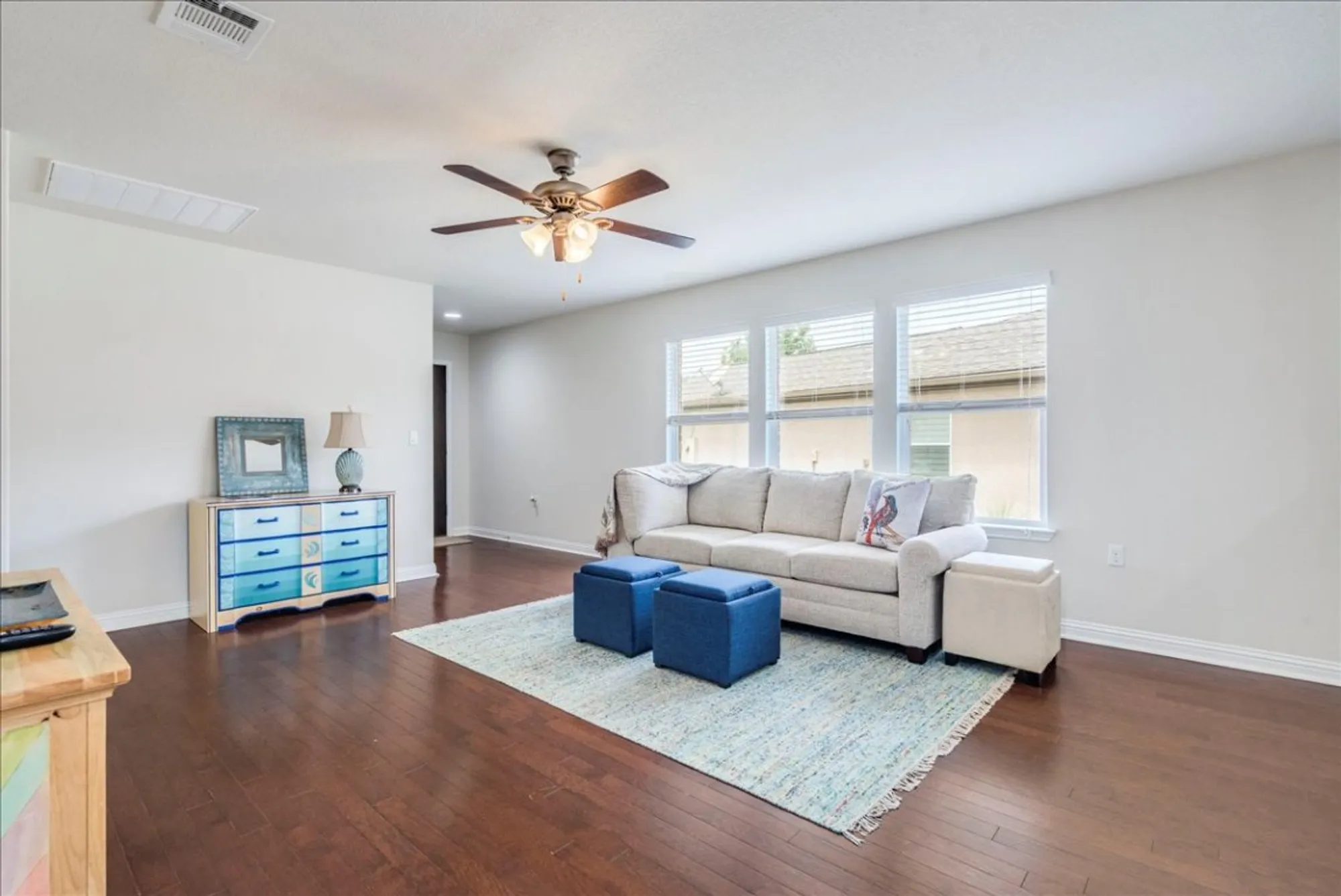 Property Slideshow image 8 of 26 | 606 salado creek ln, Georgetown, TX, 78633