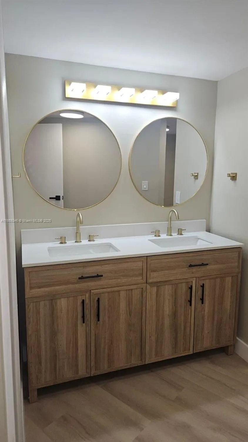 Property Slideshow image 12 of 33 | 20500 w country club dr 308, Aventura, FL, 33180