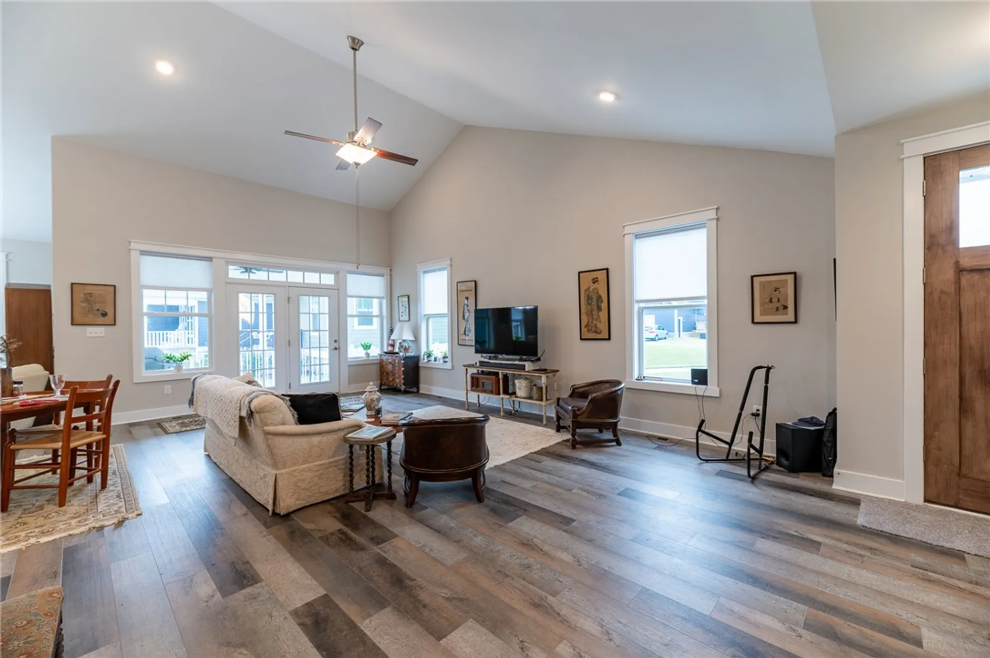 Property Slideshow image 18 of 27 | 3026 clinton ct, Williamsburg, VA, 23188