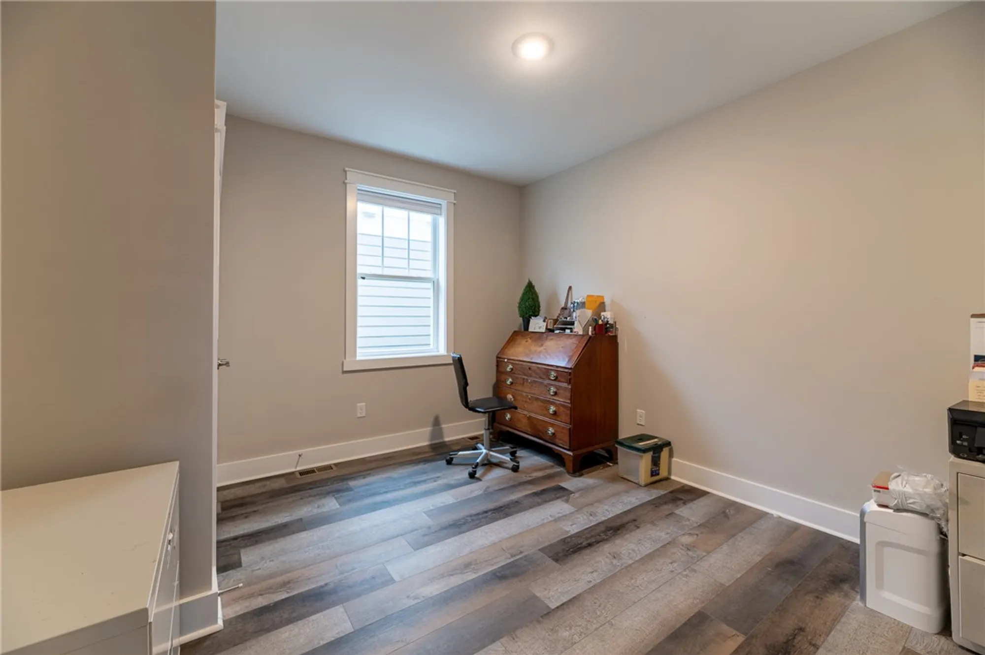 Property Slideshow image 12 of 27 | 3026 clinton ct, Williamsburg, VA, 23188