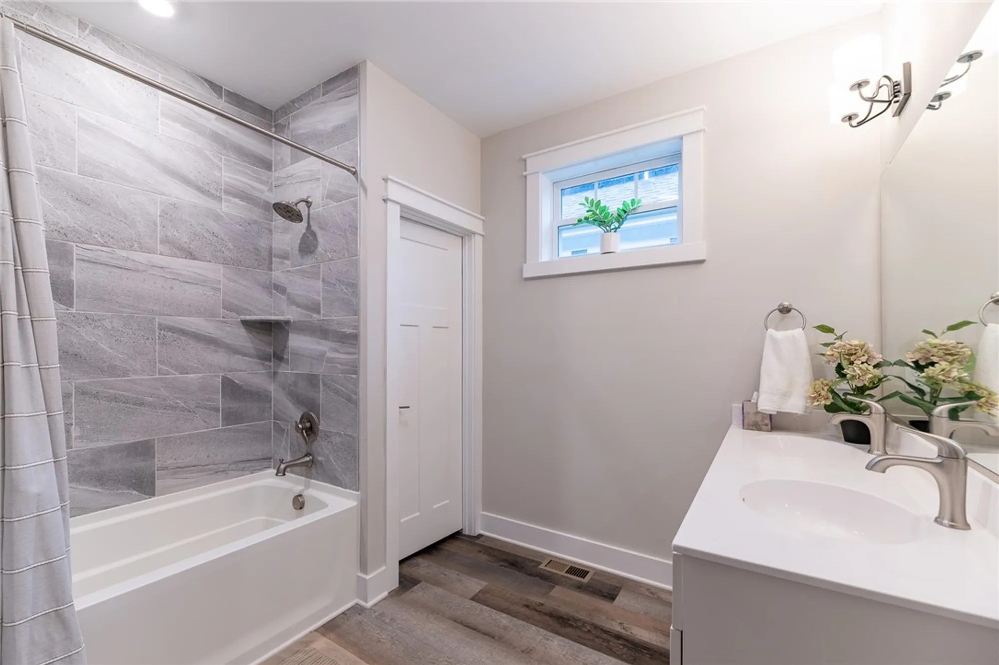 Property Slideshow image 13 of 27 | 3026 clinton ct, Williamsburg, VA, 23188