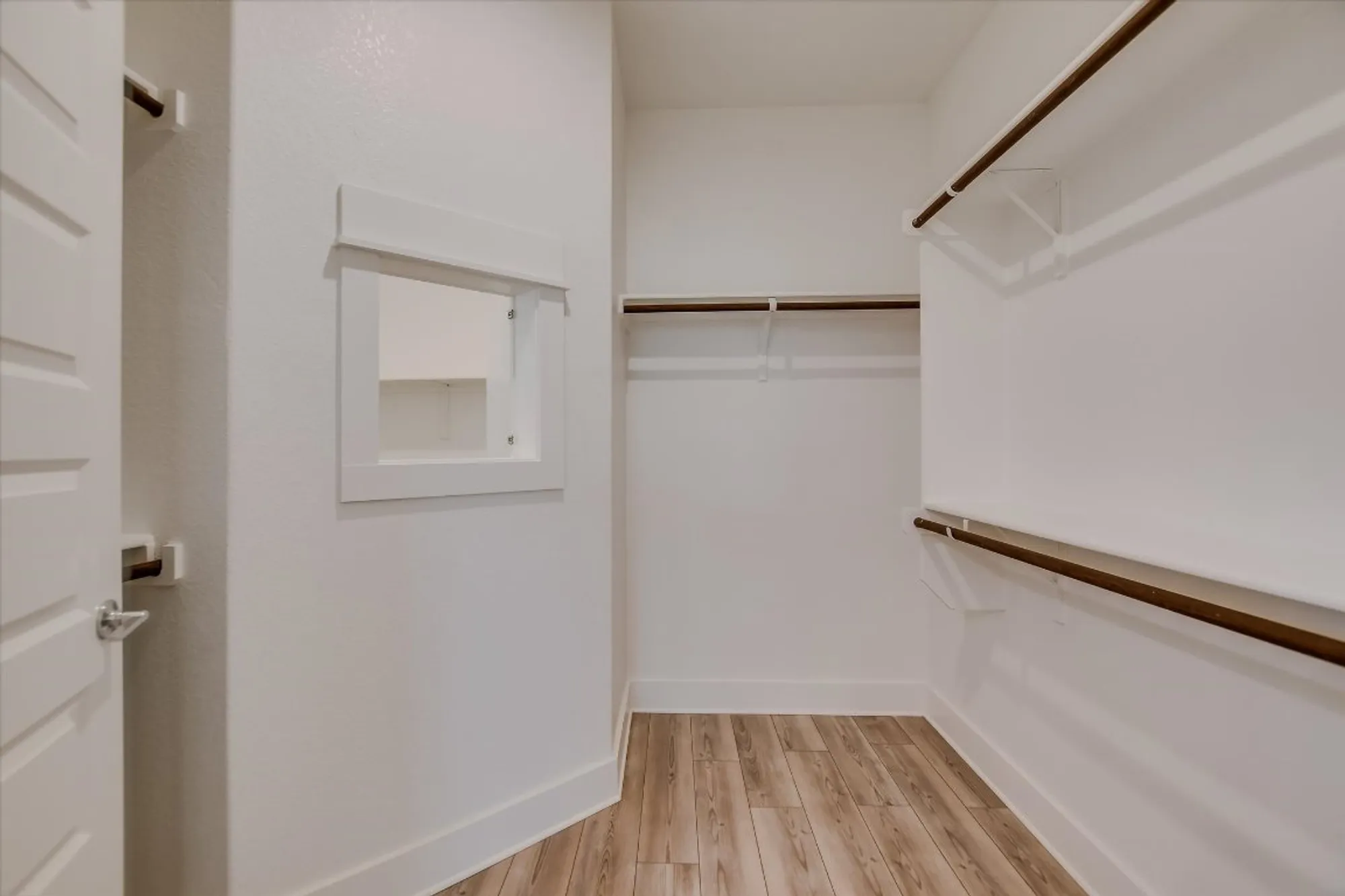 Property Slideshow image 14 of 21 | 702 kitty hawk rd, Georgetown, TX, 78633