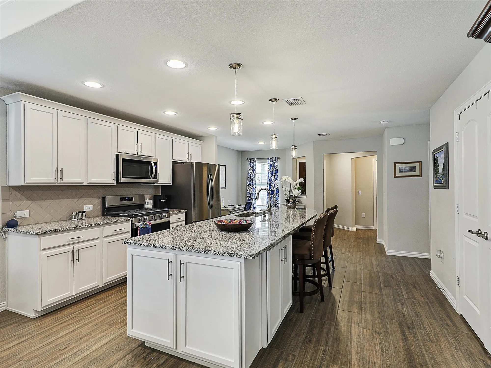 Property Slideshow image 10 of 30 | 1216 rough hollow dr, Mckinney, TX, 75071