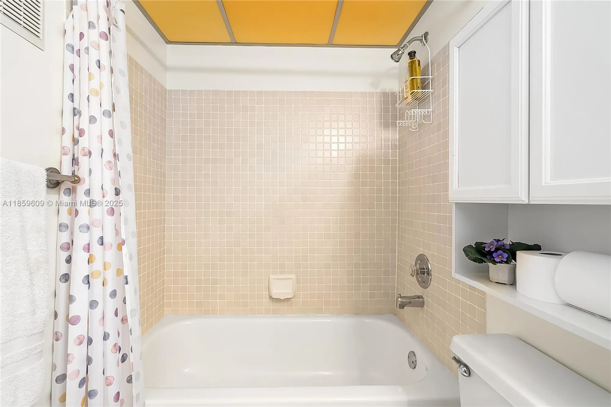 Property Slideshow image 14 of 65 | 10715 w clairmont cir 212, Tamarac, FL, 33321