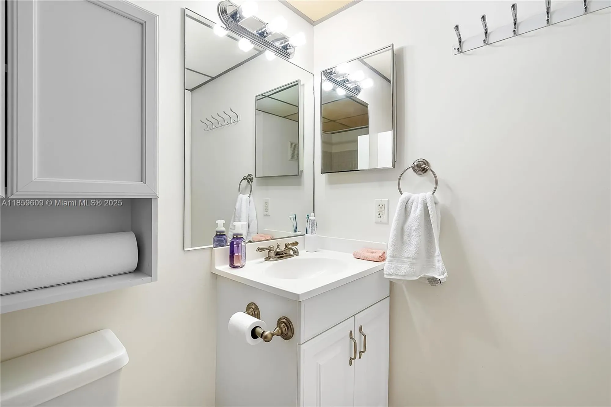 Property Slideshow image 15 of 65 | 10715 w clairmont cir 212, Tamarac, FL, 33321