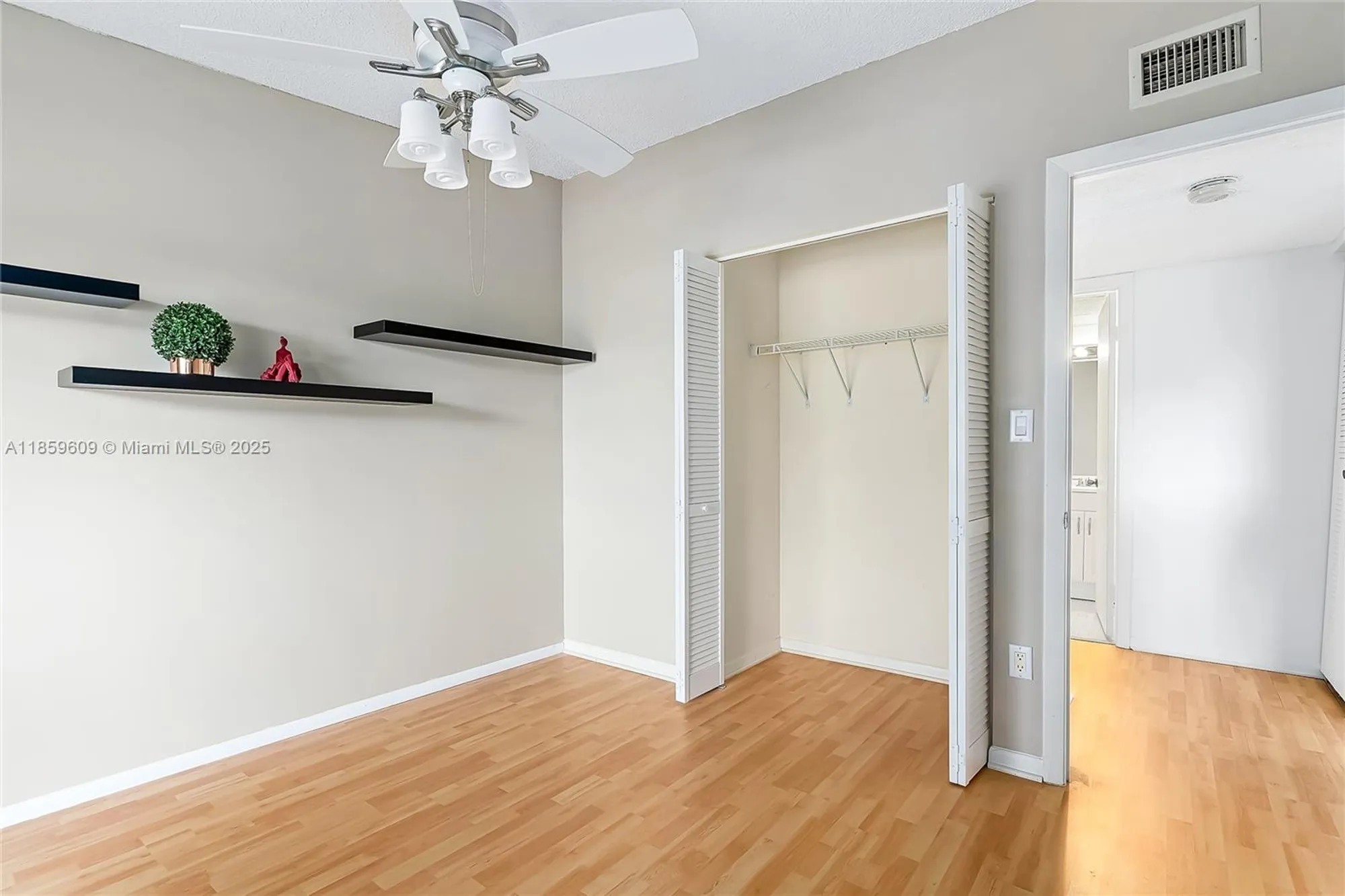 Property Slideshow image 20 of 65 | 10715 w clairmont cir 212, Tamarac, FL, 33321