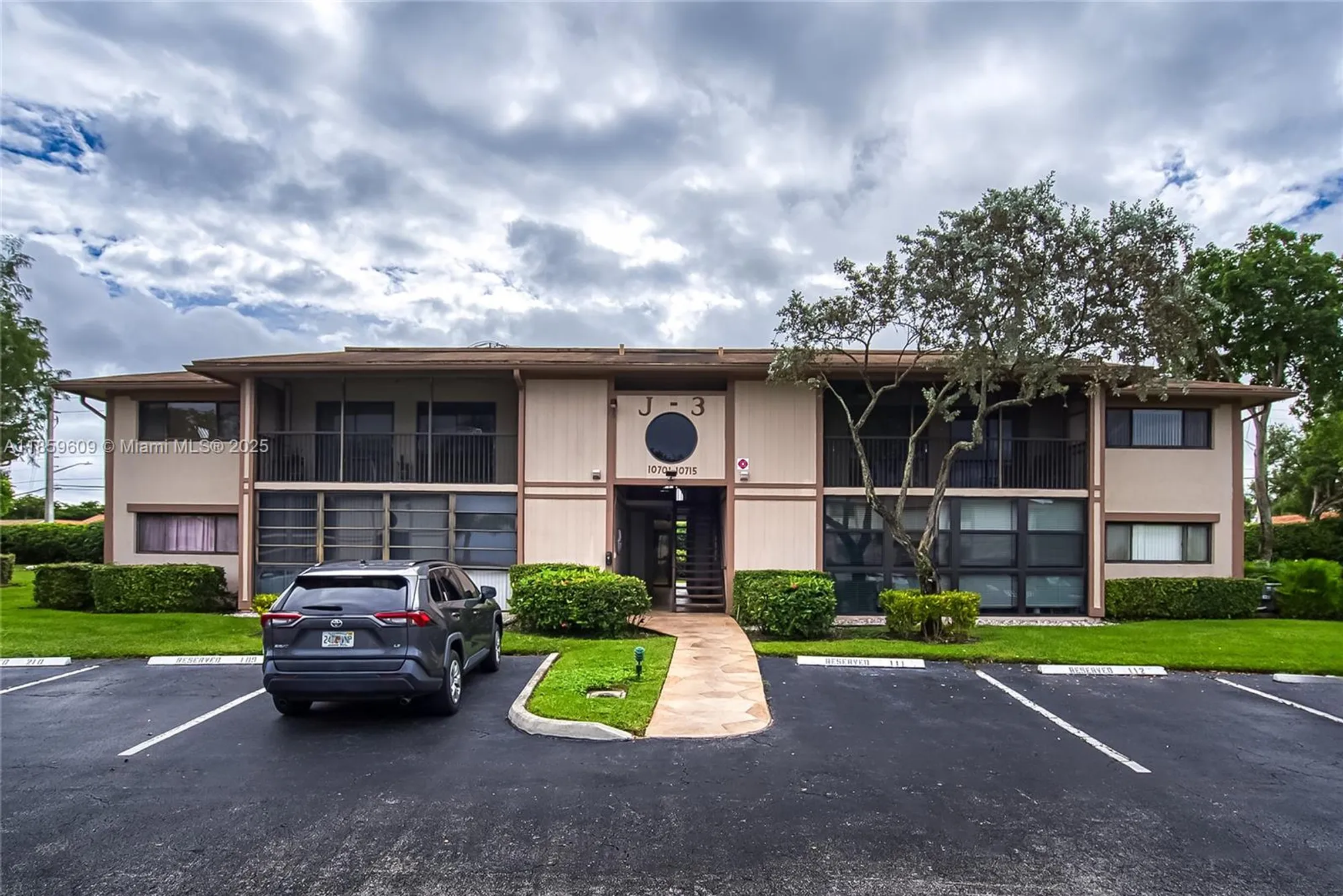 Property Slideshow image 38 of 65 | 10715 w clairmont cir 212, Tamarac, FL, 33321