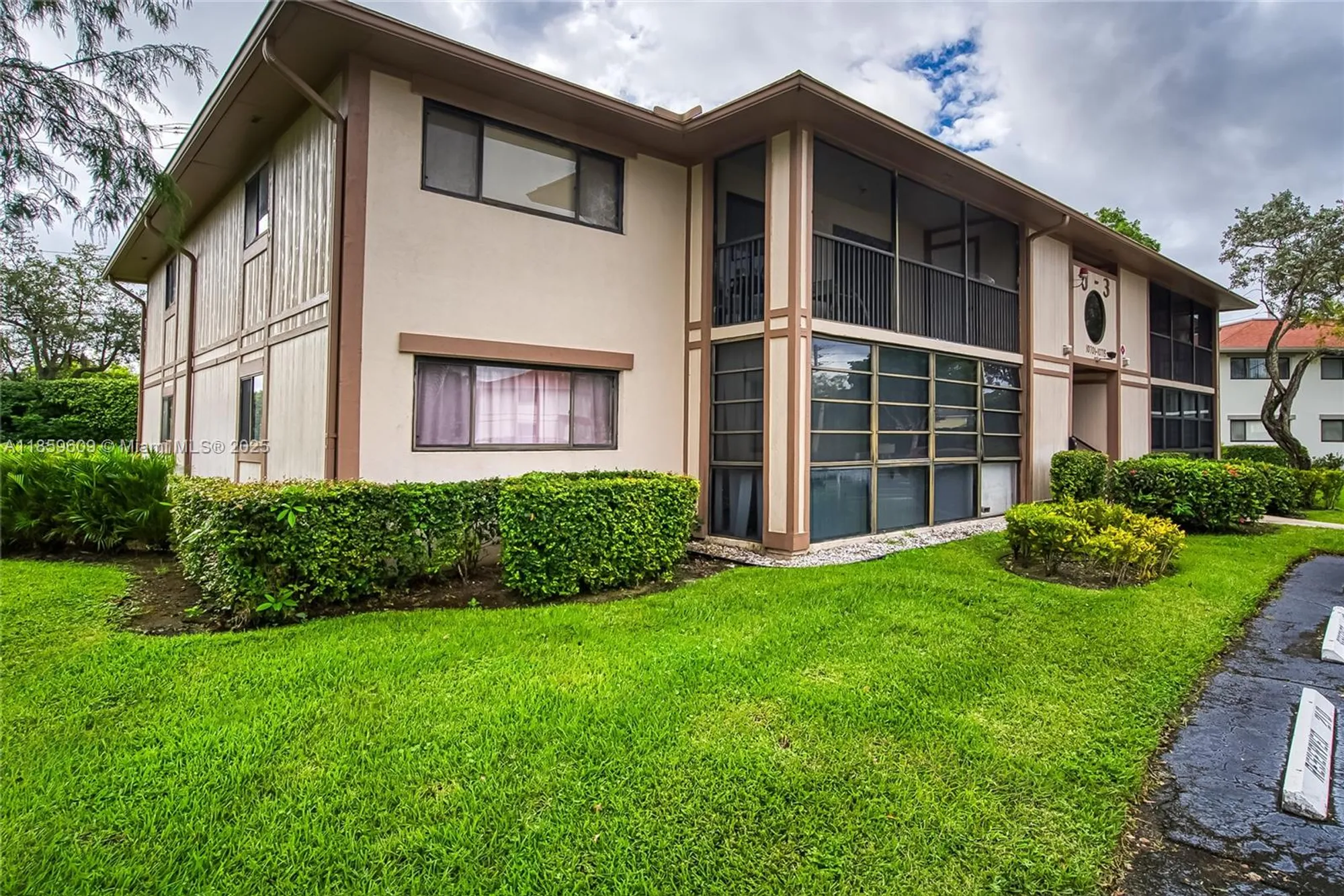 Property Slideshow image 42 of 65 | 10715 w clairmont cir 212, Tamarac, FL, 33321