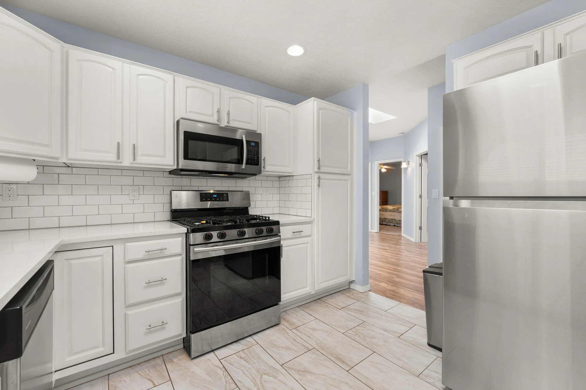 Property Slideshow image 16 of 46 | 3404 esplanade pl, Rio Rancho, NM, 87124