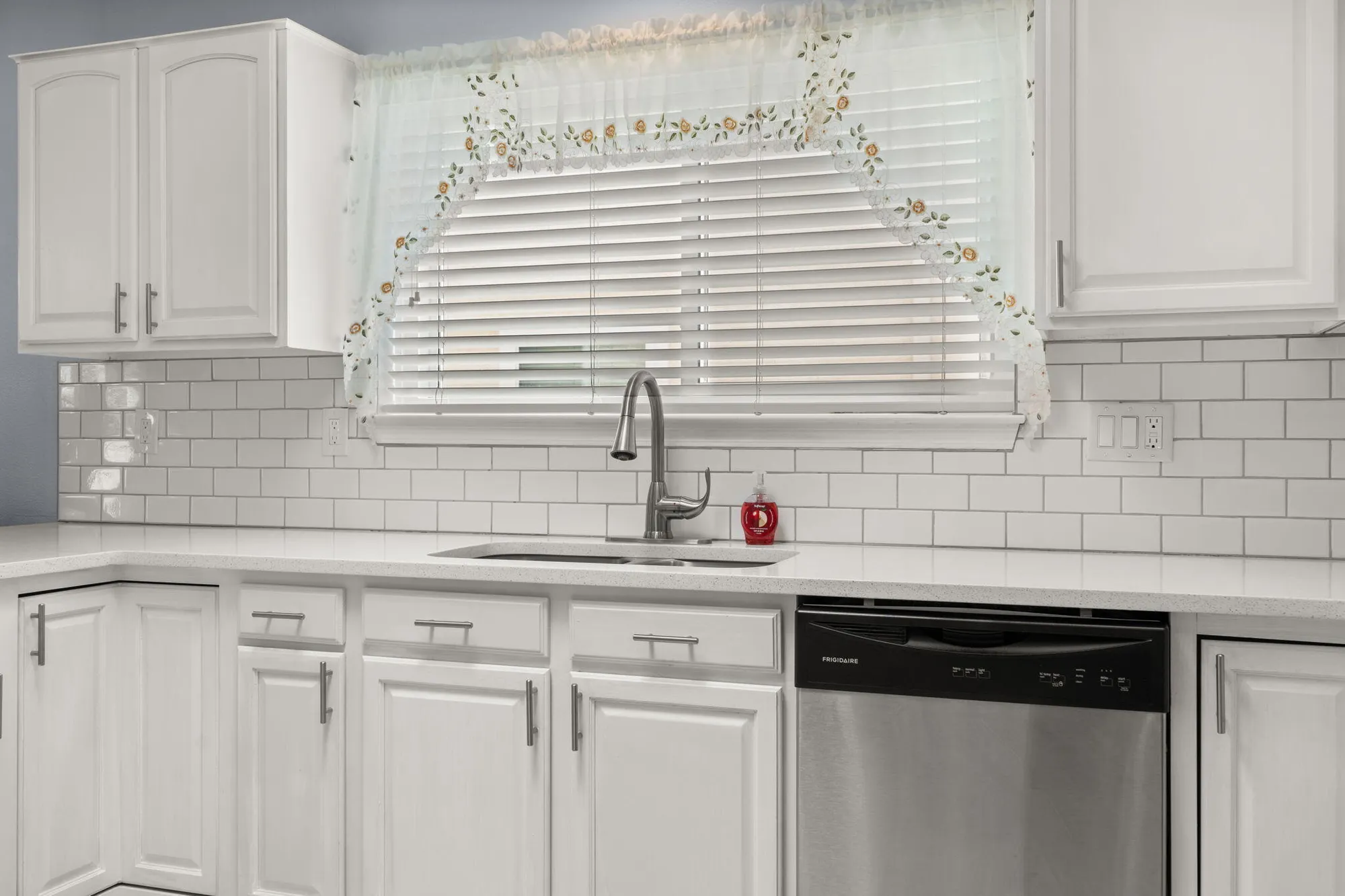 Property Slideshow image 17 of 46 | 3404 esplanade pl, Rio Rancho, NM, 87124