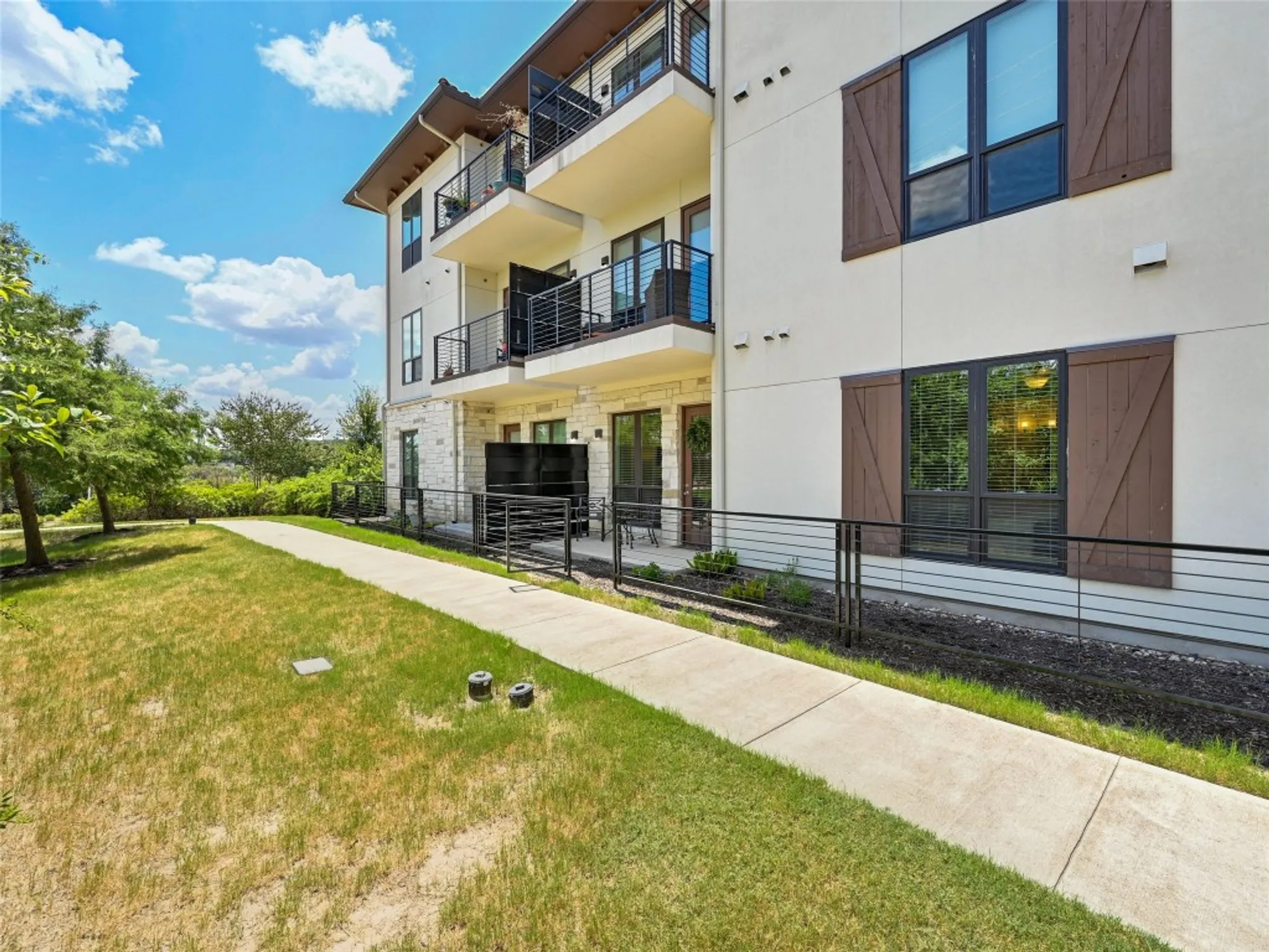 Property Slideshow image 18 of 31 | 102 bella toscana ave unit 1103, Lakeway, TX, 78734