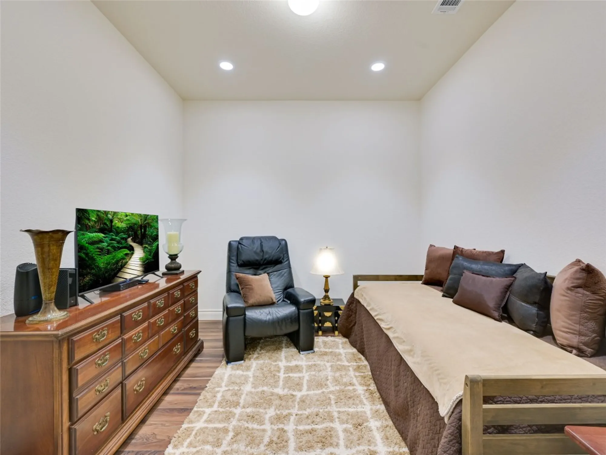 Property Slideshow image 13 of 31 | 102 bella toscana ave unit 1103, Lakeway, TX, 78734