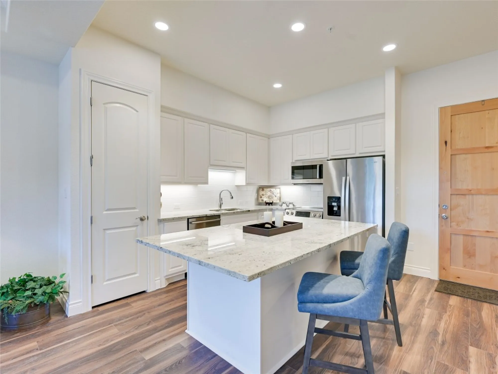 Property Slideshow image 5 of 31 | 102 bella toscana ave unit 1103, Lakeway, TX, 78734