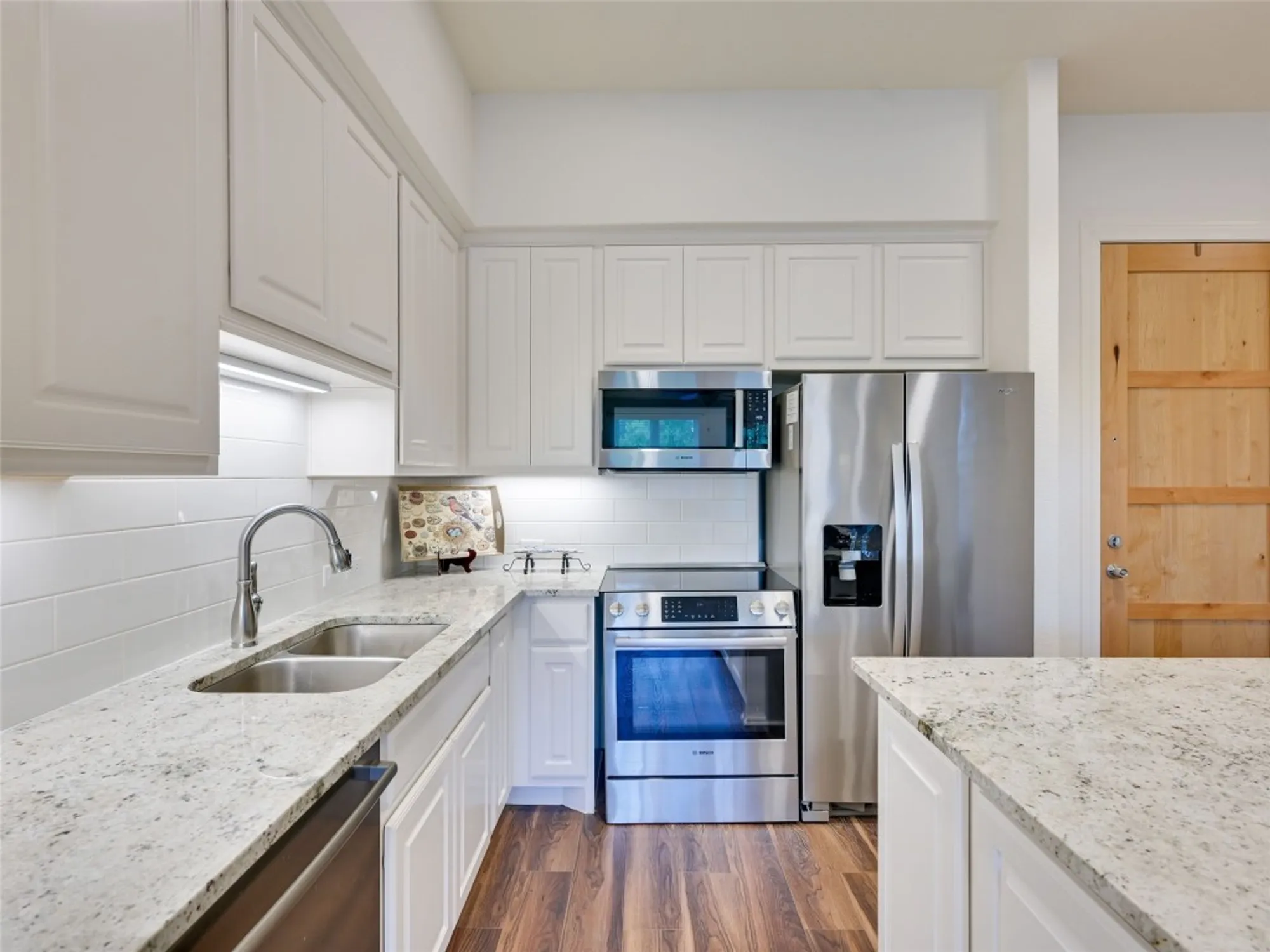 Property Slideshow image 6 of 31 | 102 bella toscana ave unit 1103, Lakeway, TX, 78734