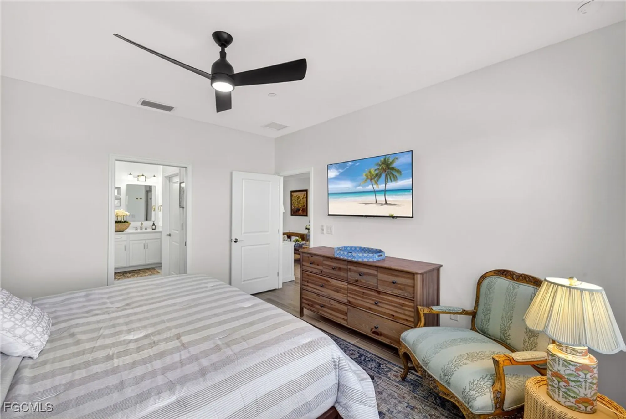 Property Slideshow image 18 of 50 | 11861 venetian lagoon dr unit 104, Fort Myers, FL, 33913