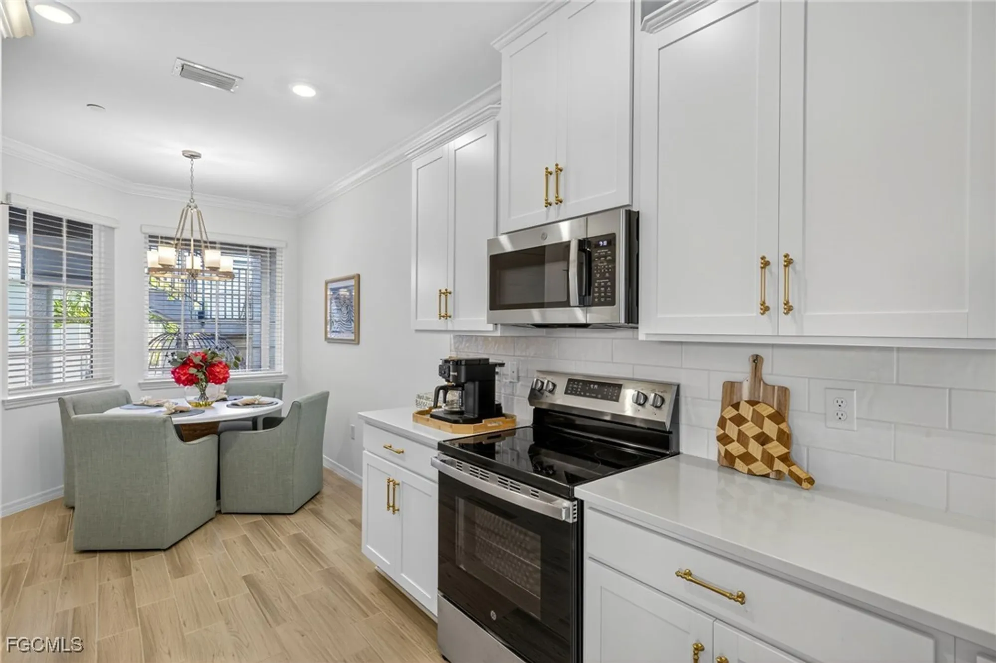 Property Slideshow image 11 of 50 | 11861 venetian lagoon dr unit 104, Fort Myers, FL, 33913