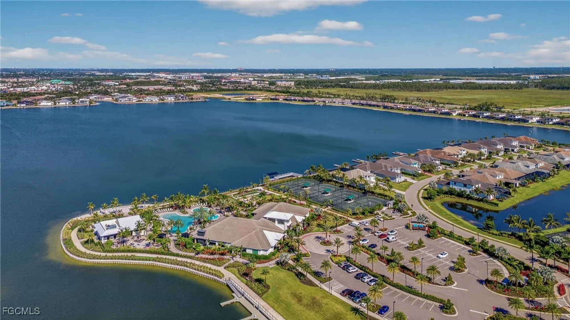 Property Slideshow image 32 of 50 | 11861 venetian lagoon dr unit 104, Fort Myers, FL, 33913