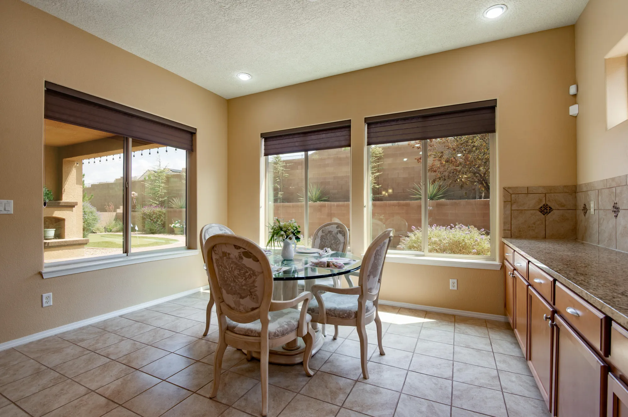 Property Slideshow image 17 of 52 | 9316 iron creek ln, Albuquerque, NM, 87120