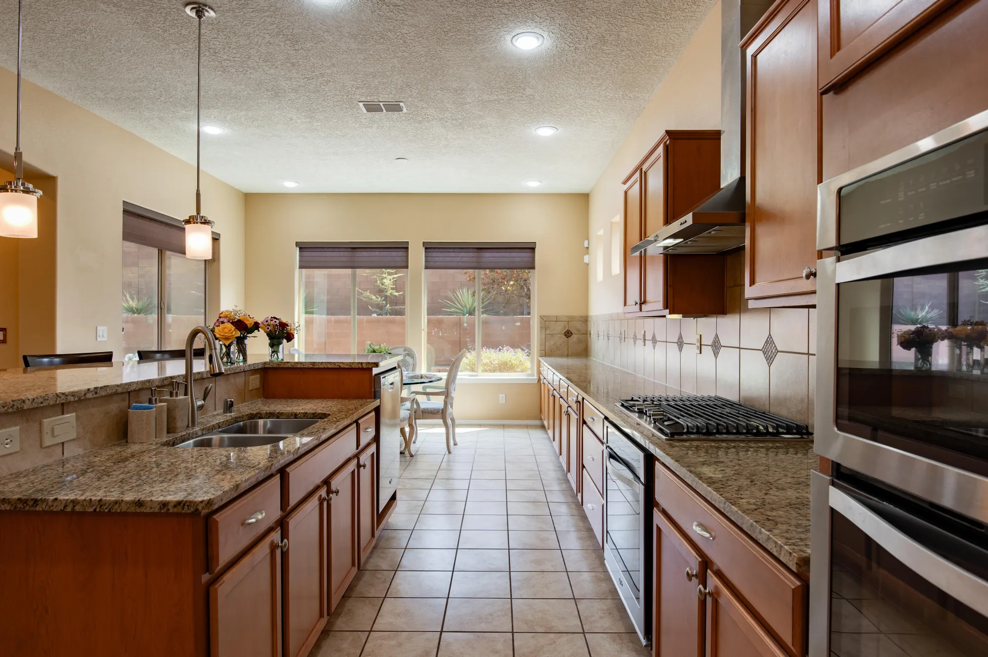 Property Slideshow image 13 of 52 | 9316 iron creek ln, Albuquerque, NM, 87120