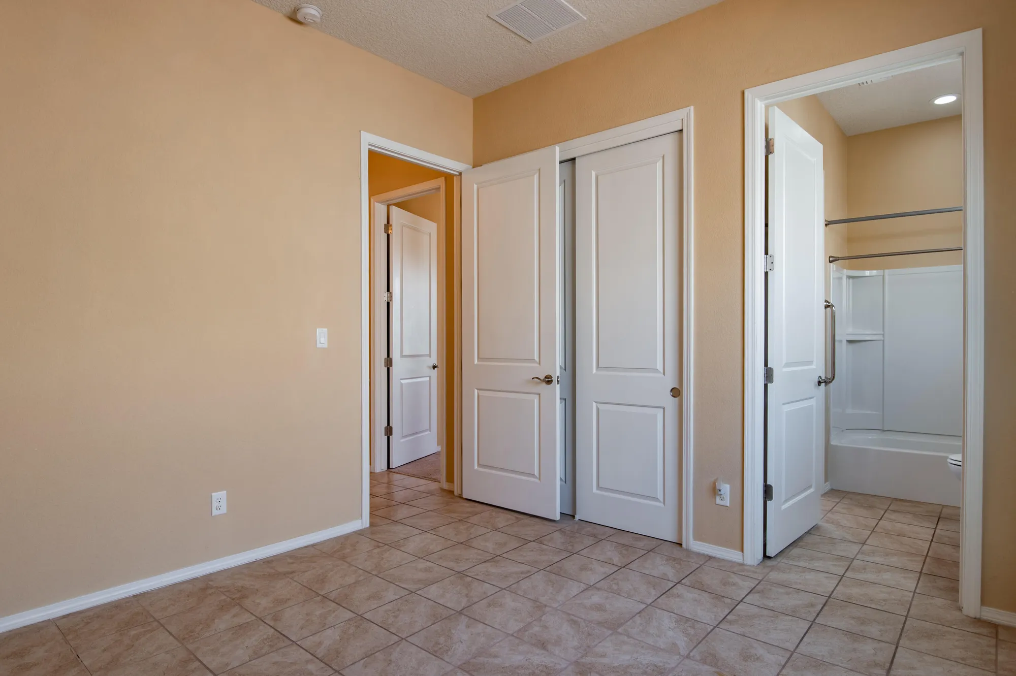 Property Slideshow image 27 of 52 | 9316 iron creek ln, Albuquerque, NM, 87120