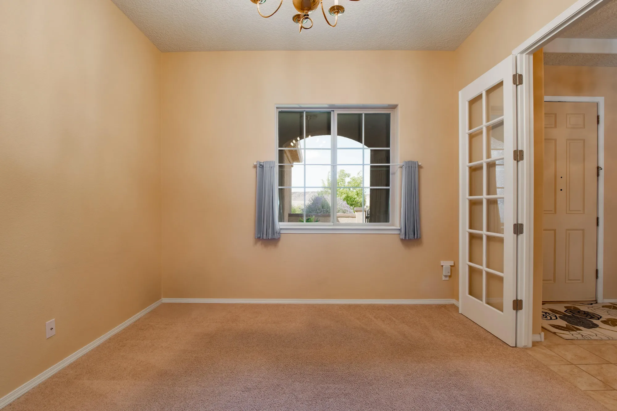 Property Slideshow image 34 of 52 | 9316 iron creek ln, Albuquerque, NM, 87120