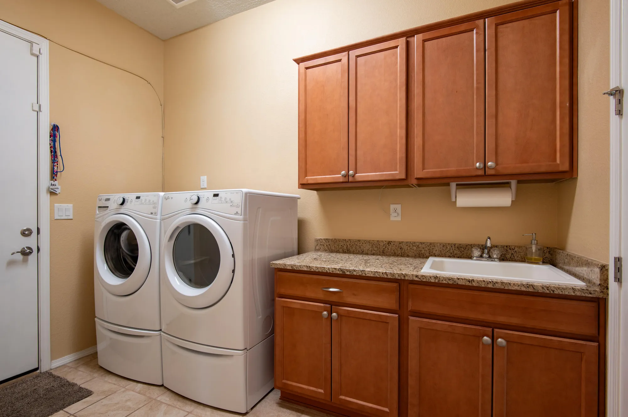 Property Slideshow image 38 of 52 | 9316 iron creek ln, Albuquerque, NM, 87120