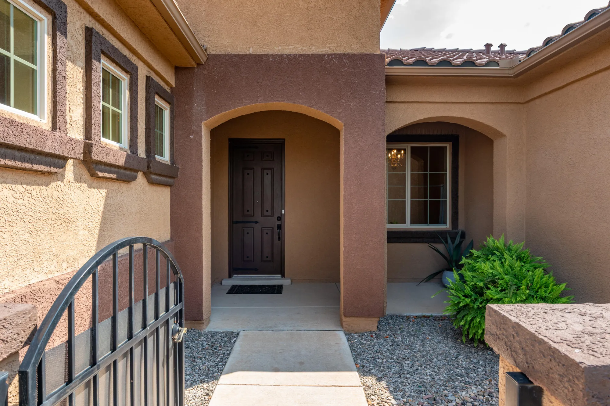 Property Slideshow image 3 of 52 | 9316 iron creek ln, Albuquerque, NM, 87120