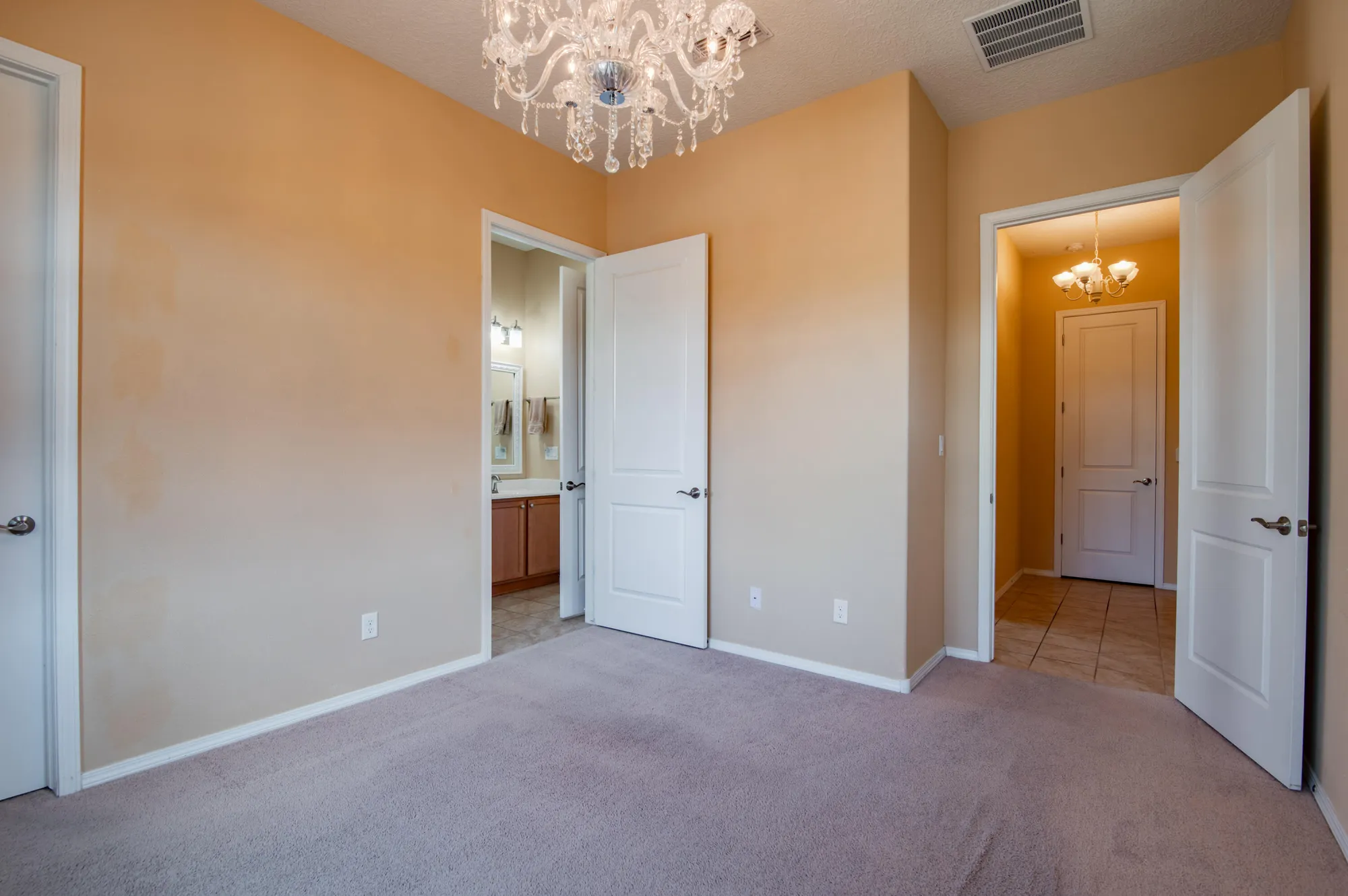 Property Slideshow image 31 of 52 | 9316 iron creek ln, Albuquerque, NM, 87120