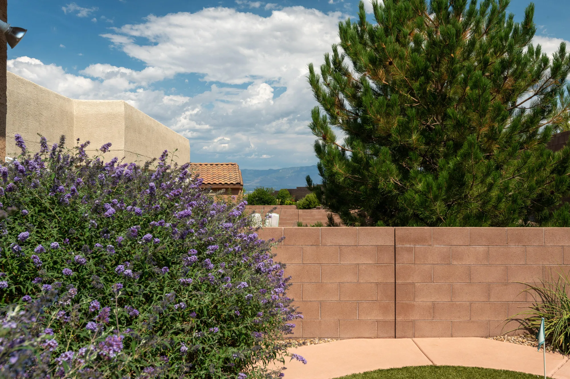 Property Slideshow image 43 of 52 | 9316 iron creek ln, Albuquerque, NM, 87120