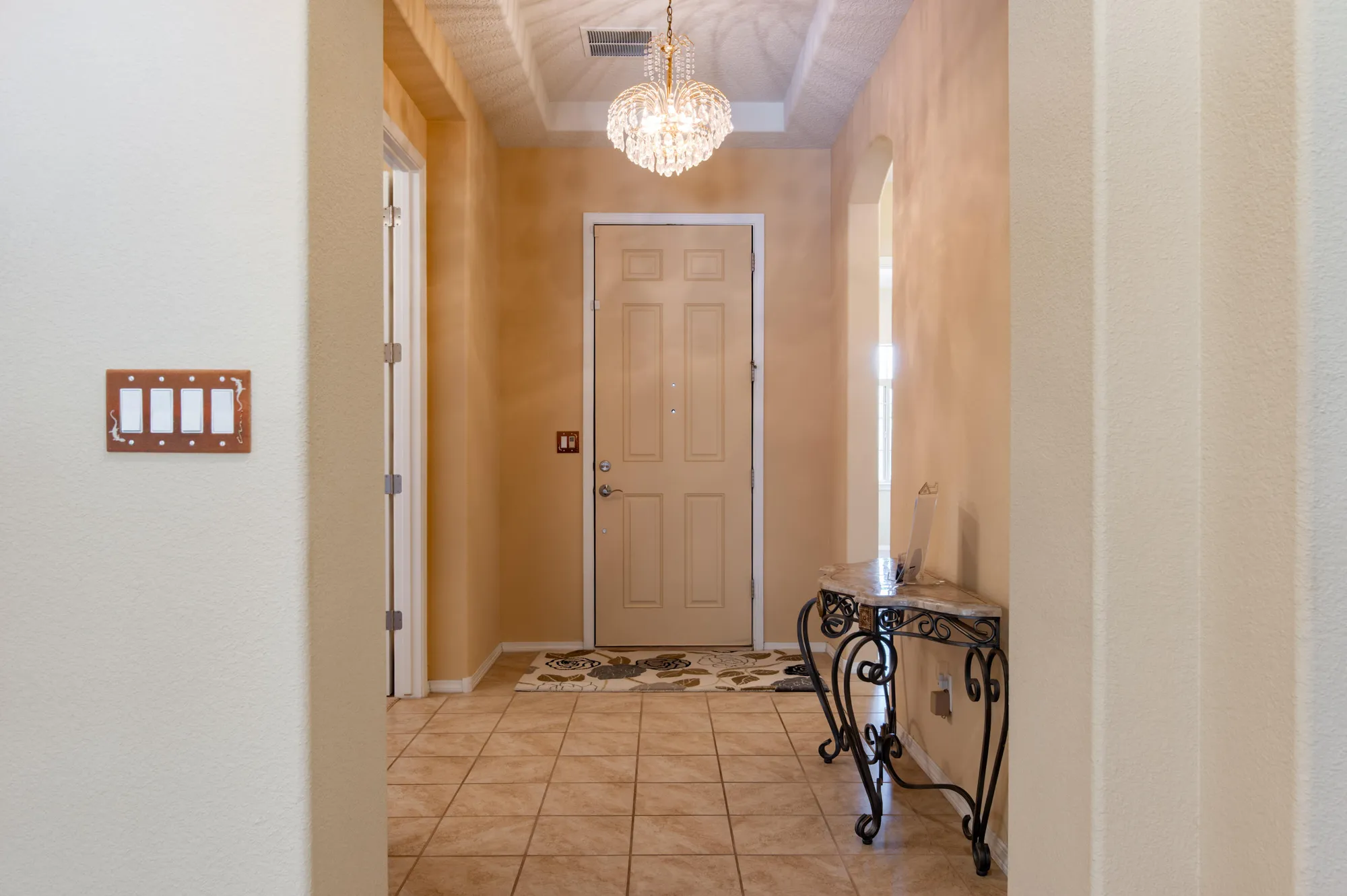 Property Slideshow image 5 of 52 | 9316 iron creek ln, Albuquerque, NM, 87120