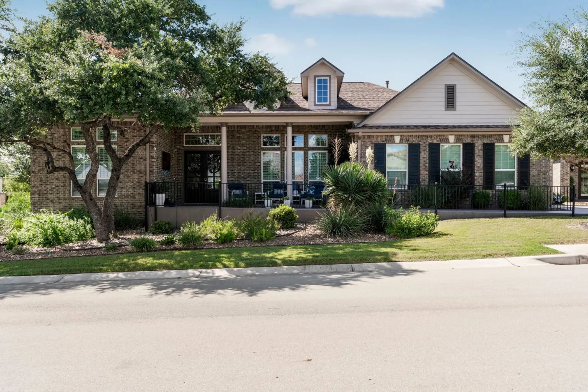 Property Slideshow image 1 of 39 | 109 learning elm dr, San Marcos, TX, 78666