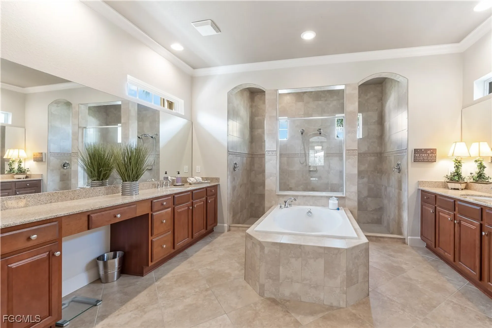 Property Slideshow image 23 of 41 | 13090 milford pl, Fort Myers, FL, 33913