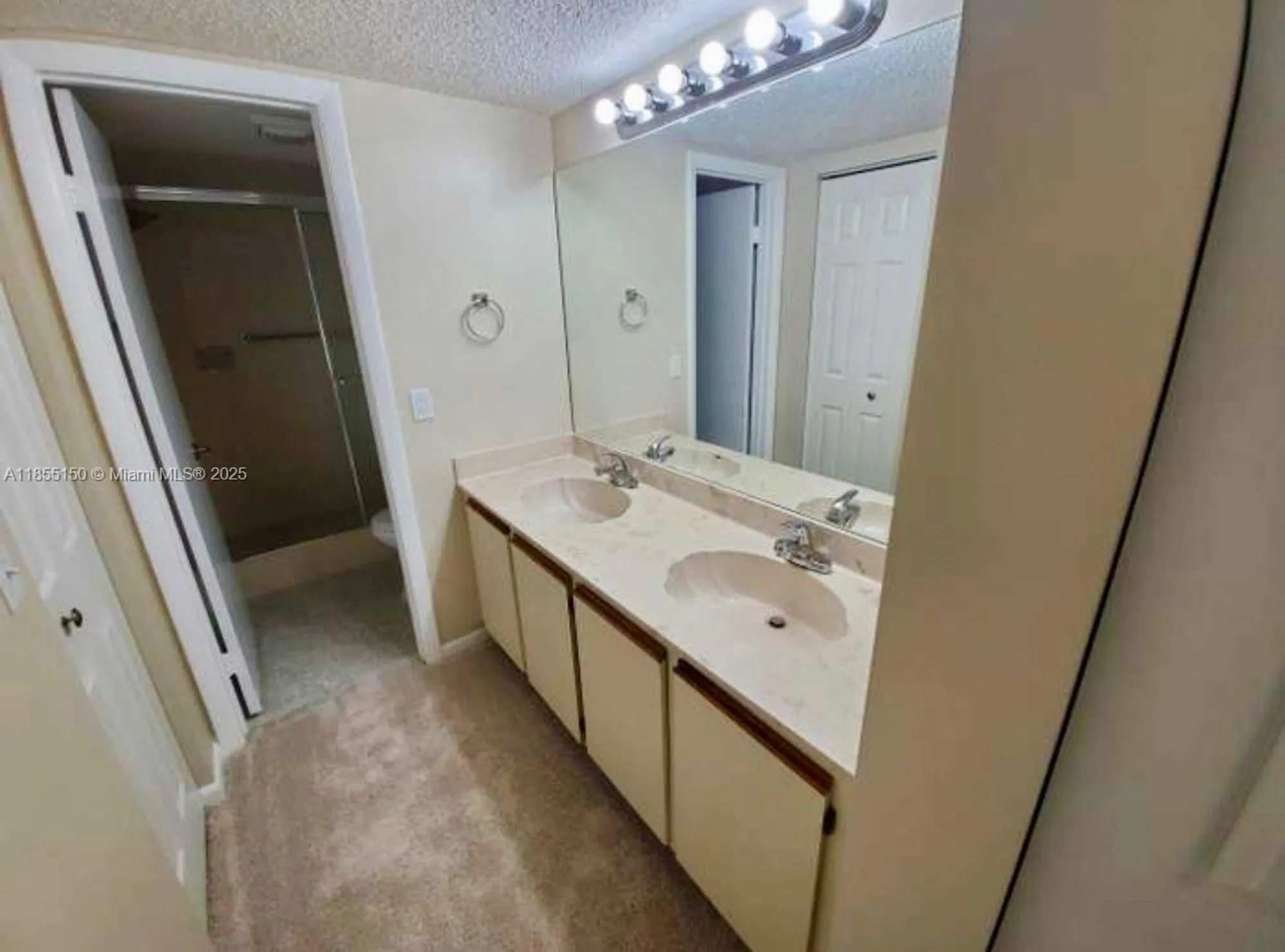 Property Slideshow image 9 of 11 | 7843 willow spring dr apt 615, Lake Worth, FL, 33467