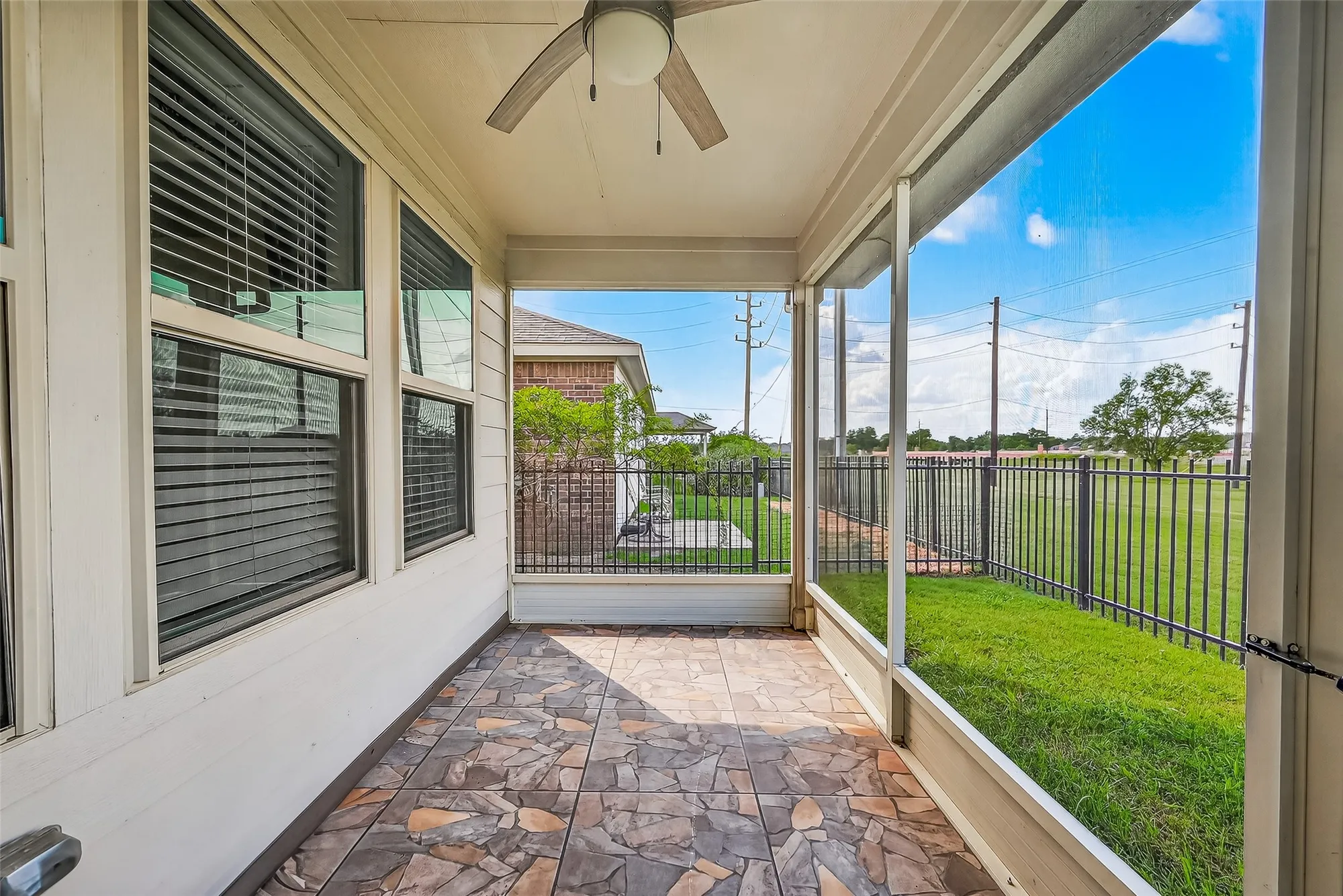 Property Slideshow image 38 of 50 | 2811 cone flower dr, Richmond, TX, 77469