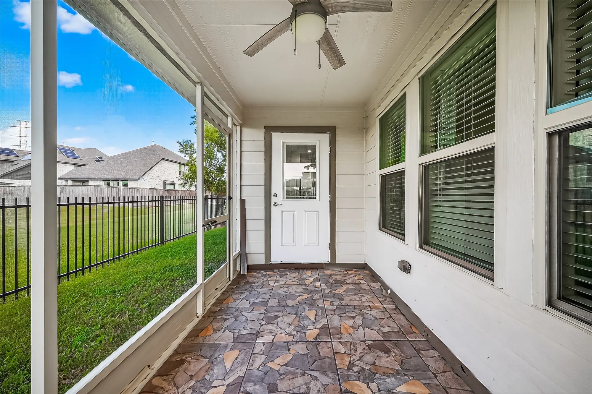 Property Slideshow image 39 of 50 | 2811 cone flower dr, Richmond, TX, 77469