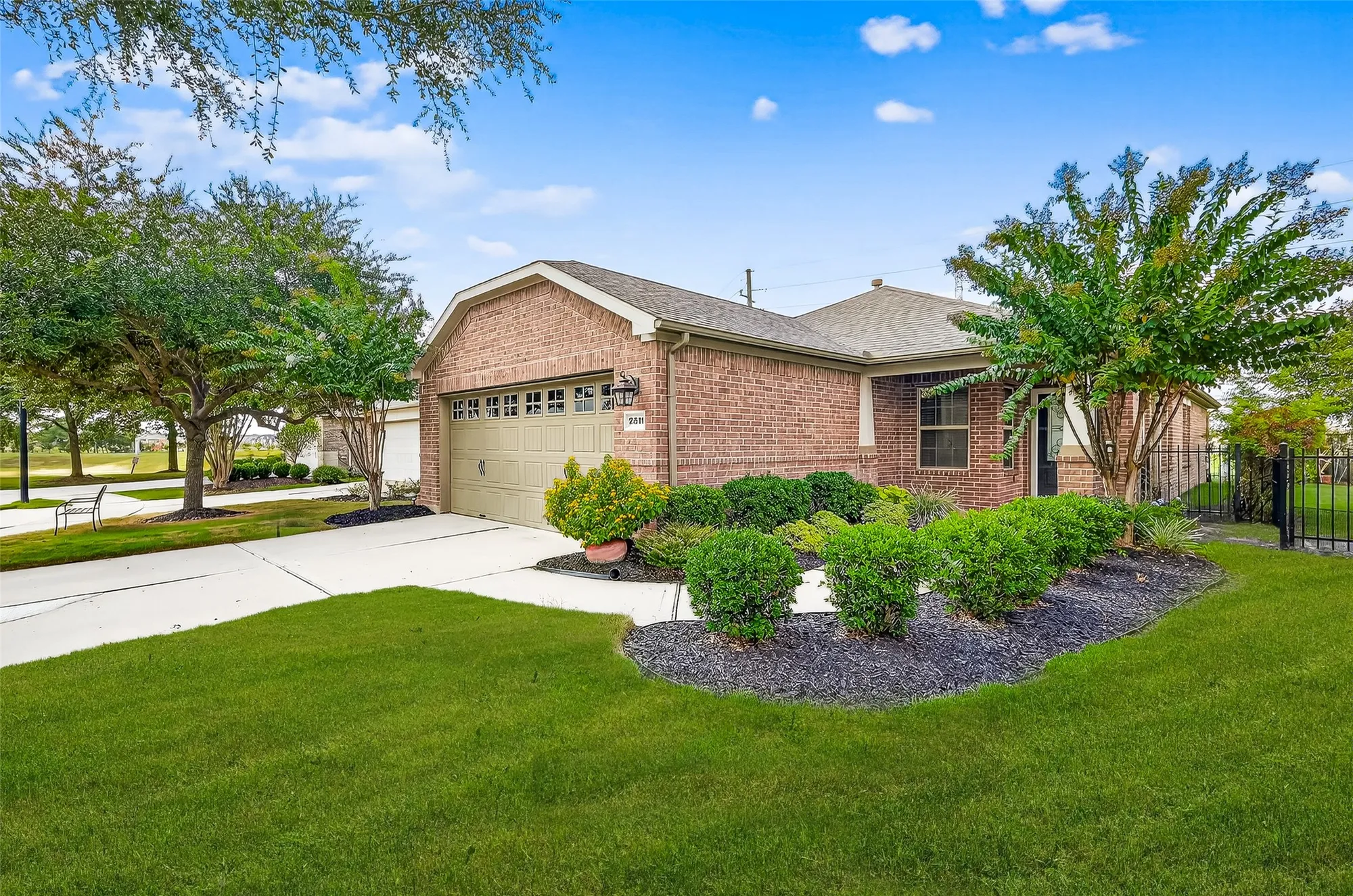 Property Slideshow image 9 of 50 | 2811 cone flower dr, Richmond, TX, 77469